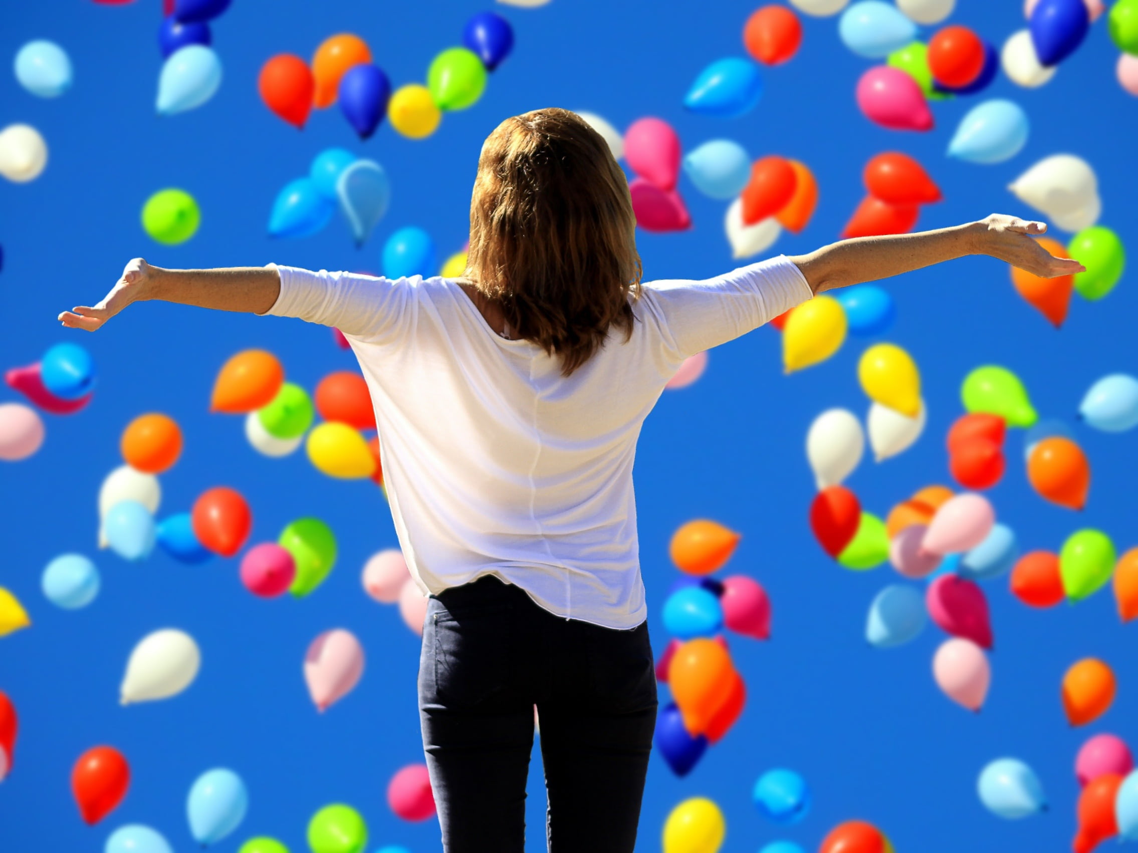 balloons, adult, hairstyle, frohsinn, arms outstretched, three quarter length, lust for life, say yes to the live, self-confidence, color, sport, one woman only, HD Wallpaper