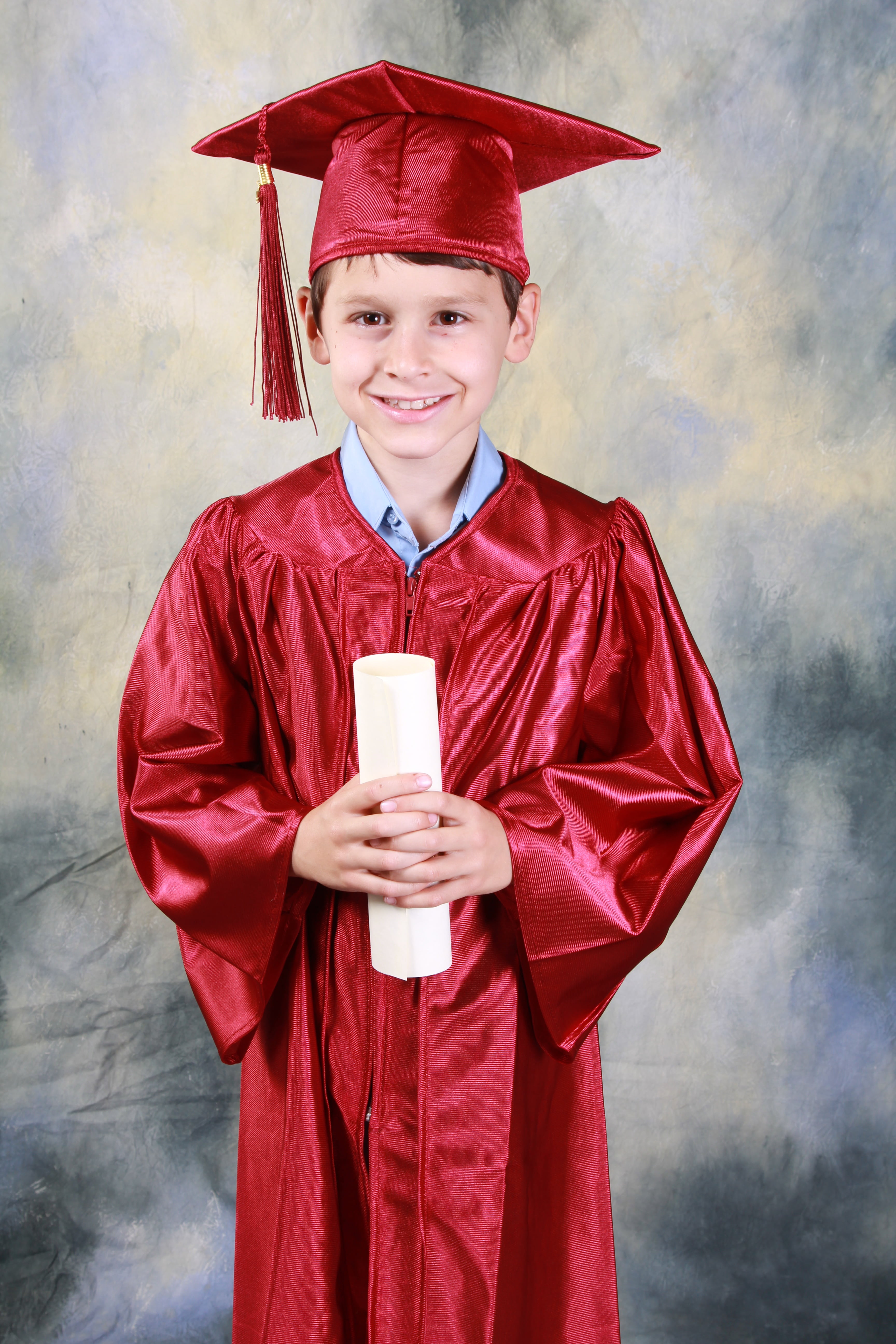 innocence, real people, kindergarten, holding, 5K, tassel, bachelor, child, boy, boys, uniform, university, graduate, emotion, smiling, happy, kindergarten graduation, Phone HD Wallpaper