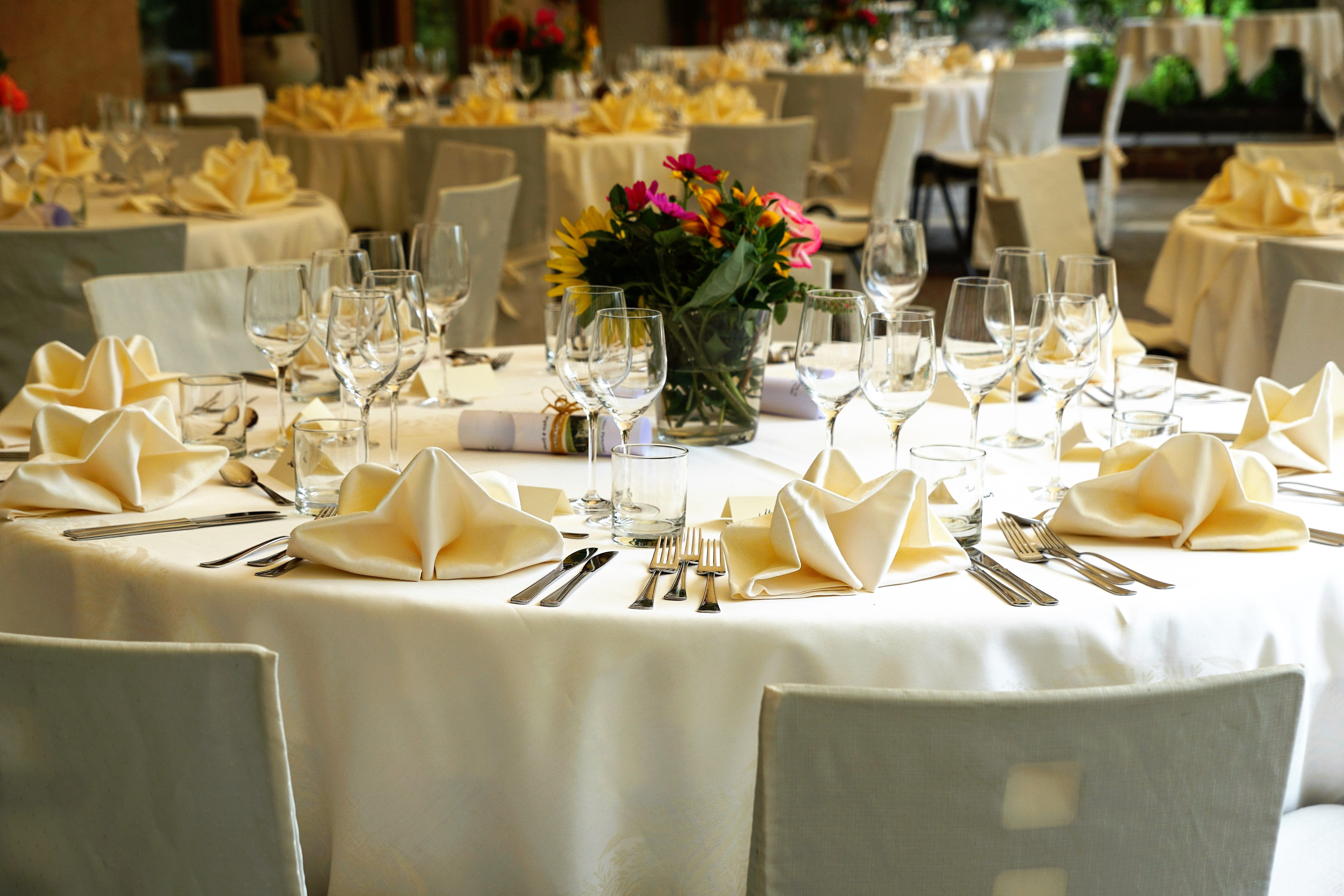 business, seats, table cover, summer, bloom, food, eat, green, silver cutlery, household equipment, spring, dinner, event, setting, drinking glass, wine, HD Wallpaper