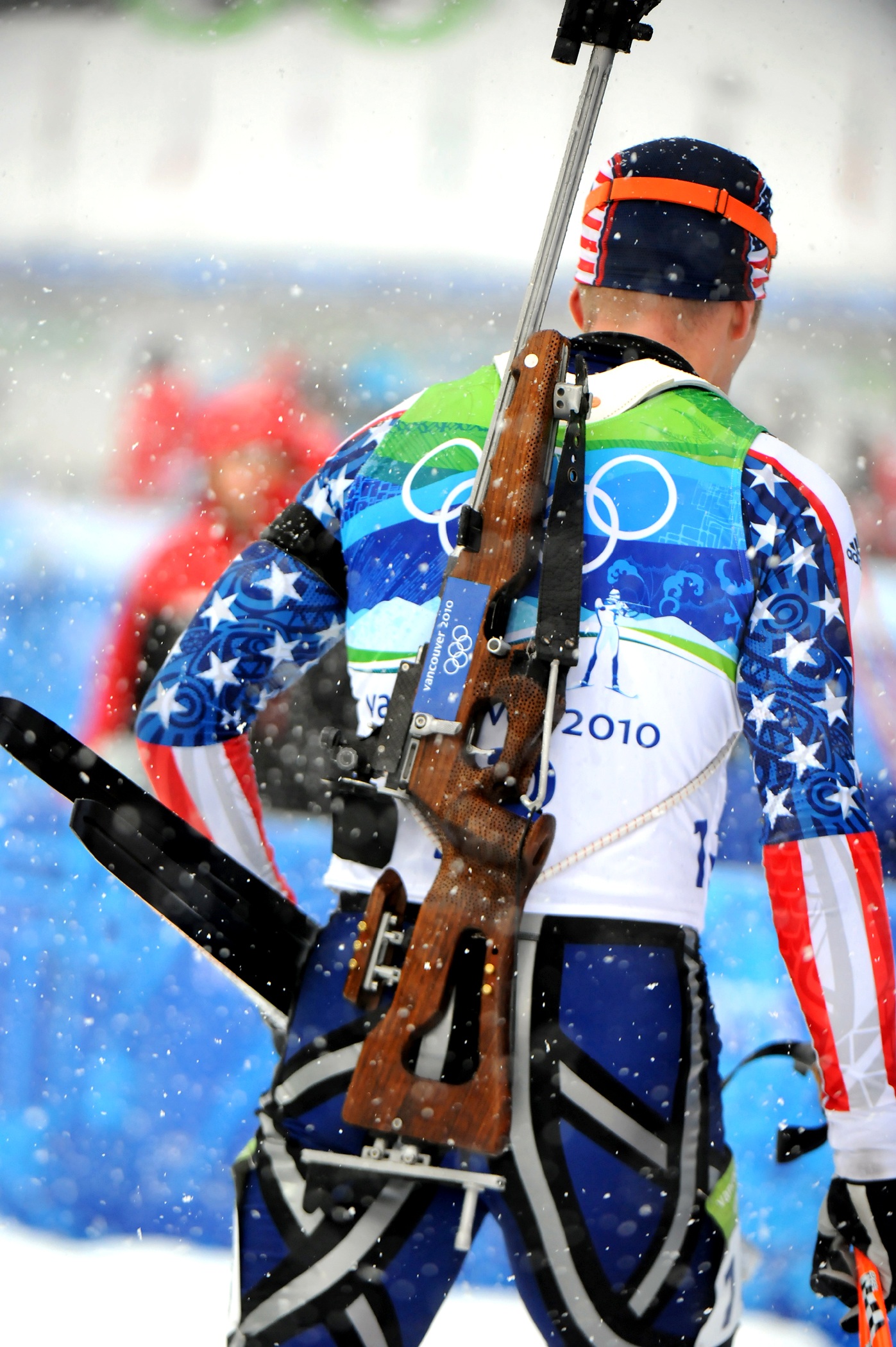no people, sportsman, rifle, warm clothing, hanged, representation, man, olympics, sport, competitor, holiday, leisure activity, back, cold temperature, Phone HD Wallpaper