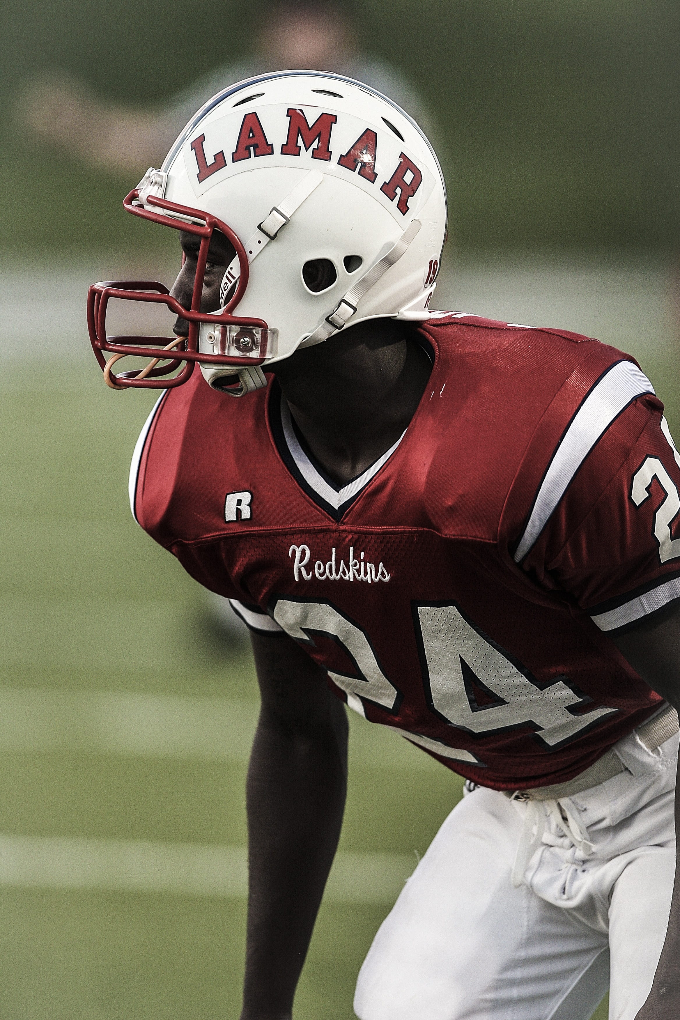 athlete, sport, one person, clothing, real people, male, football, american, close-up, athletic, match - sport, day, american football - sport, red, 2K, Phone HD Wallpaper