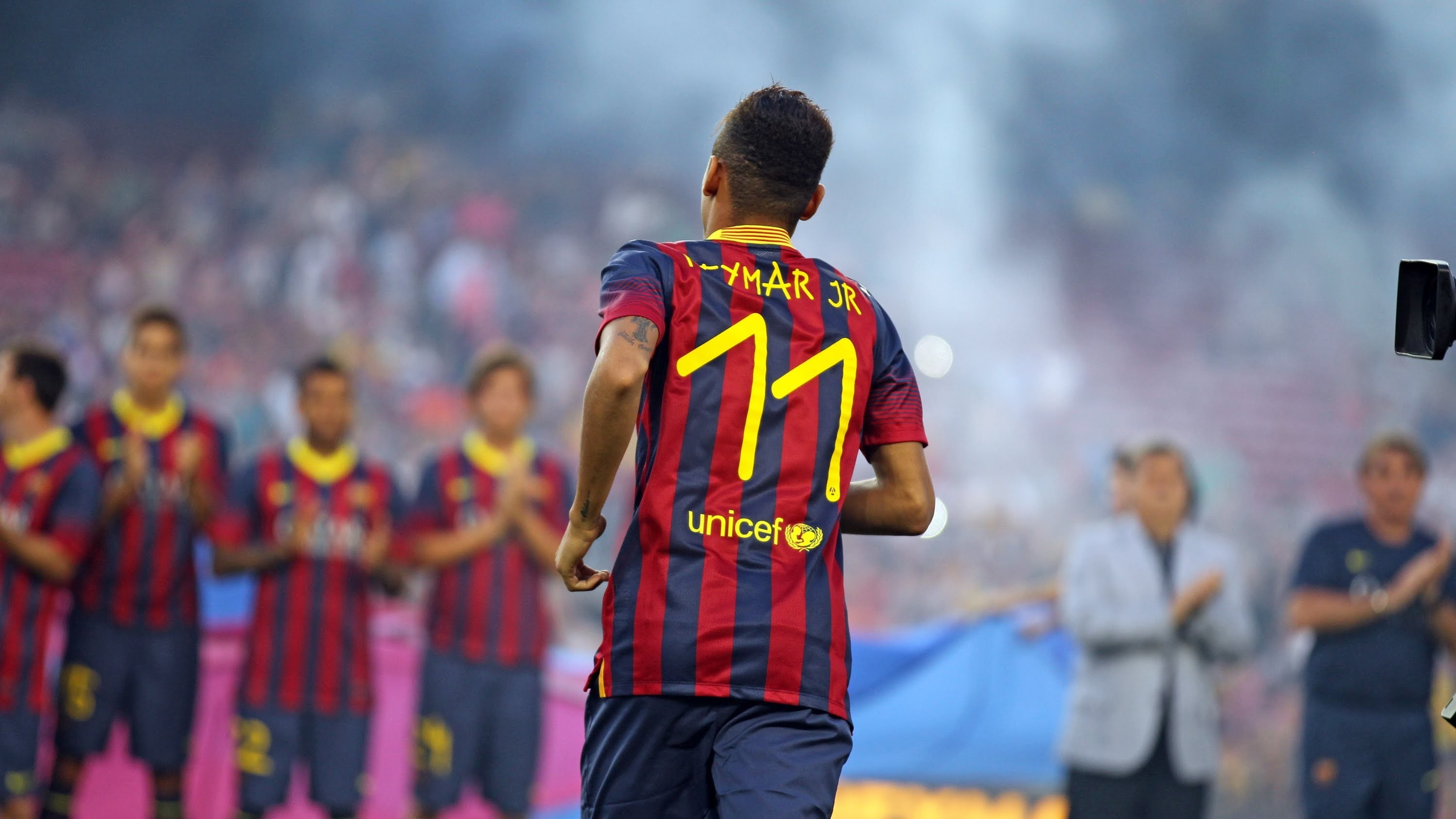 jersey, competition, sports Race, blue, rivalry, three quarter length, standing, success, stadium, Brazil, Football, waist up, day, soccer, match - sport, HD Wallpaper