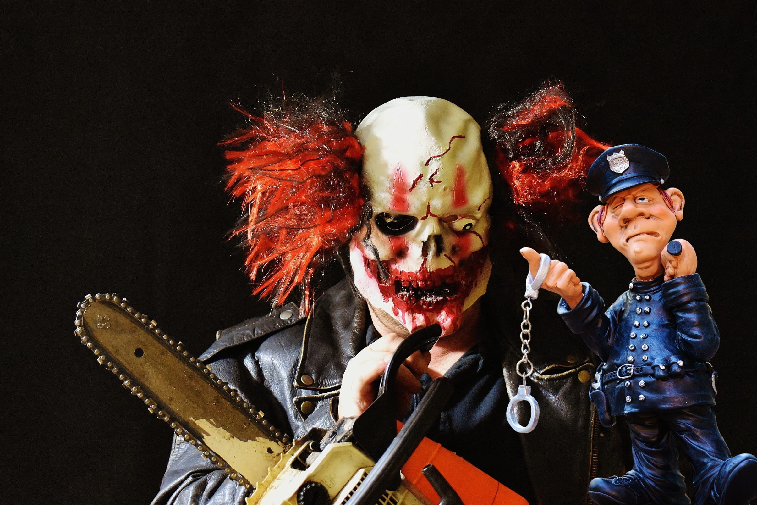 crazy, 1080P, barmy, unscrupulously, mid adult, adult, face paint, without scruple, paint, penalty, up-to-date, horror clowns, arts culture and entertainment, HD Wallpaper