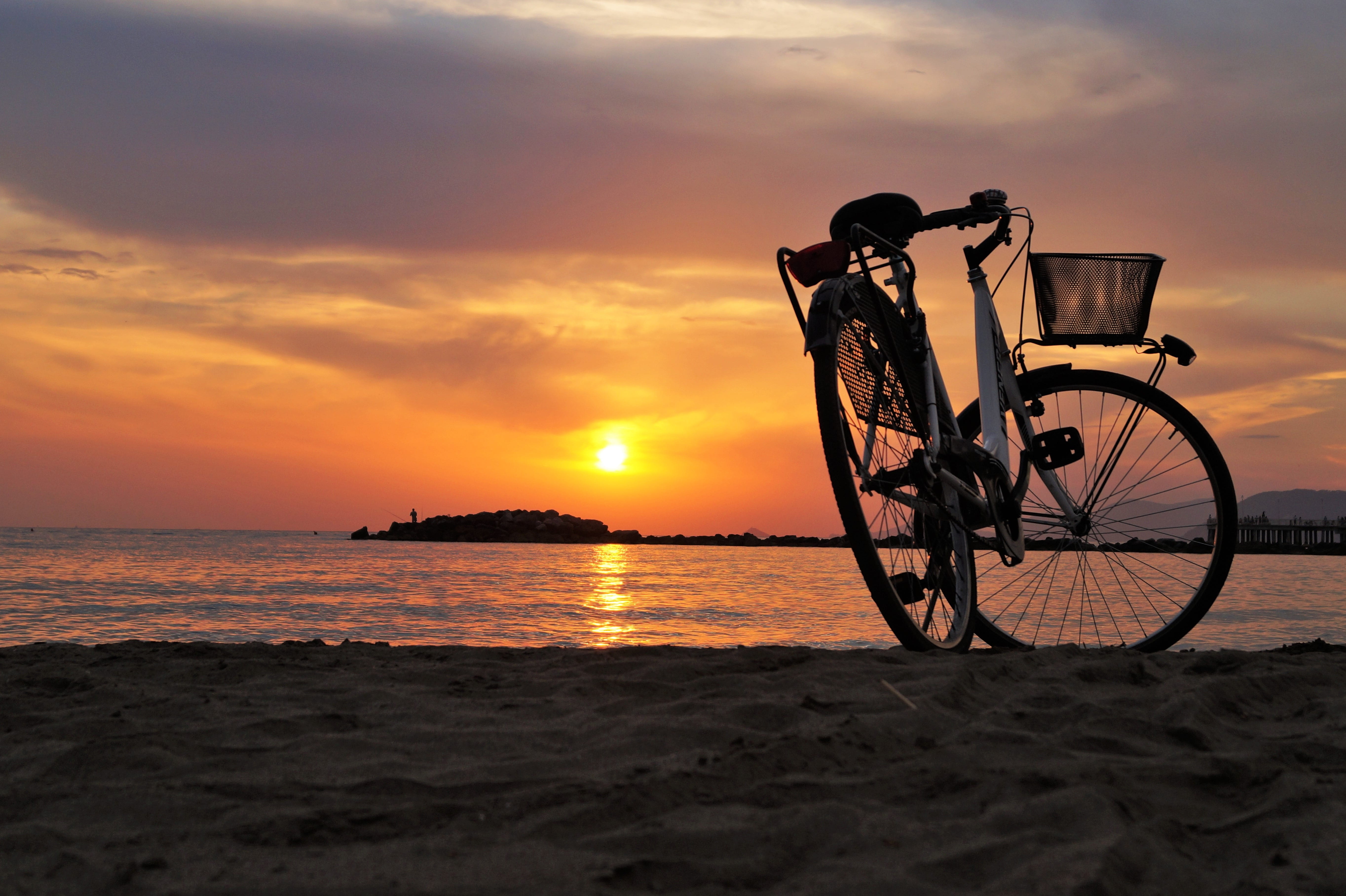 velocipede, bicycle, melancholy, path, beauty in nature, outdoors, dom, orange color, cloud - sky, land, parking, photo, cliff, sensation, sea, rest, sun, HD Wallpaper