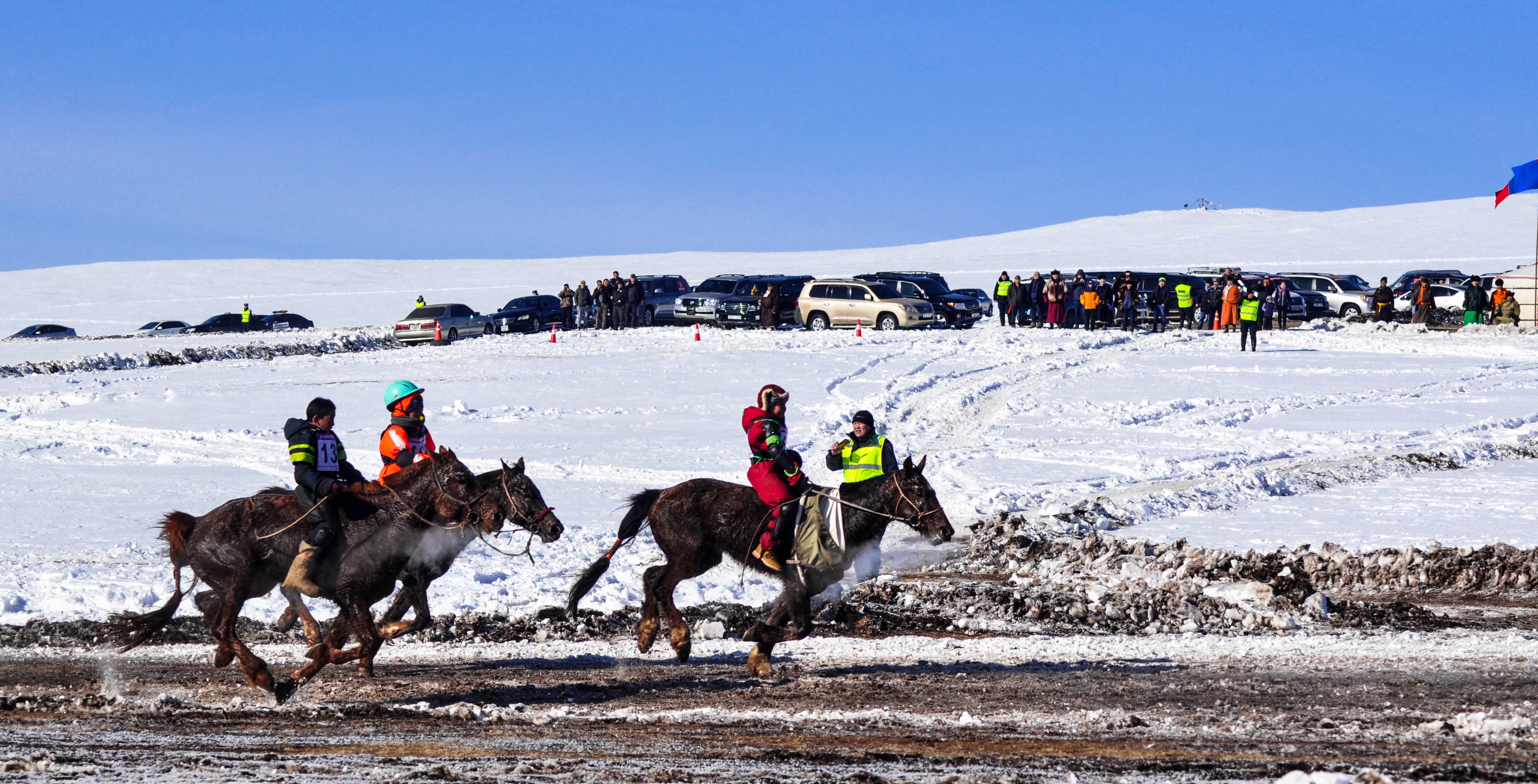 riding, cold, sports race, activity, jokey, outdoors, boy, horseback, cold temperature, domestic animals, mountain, equine, nature, mammal, ride, equestrian, HD Wallpaper