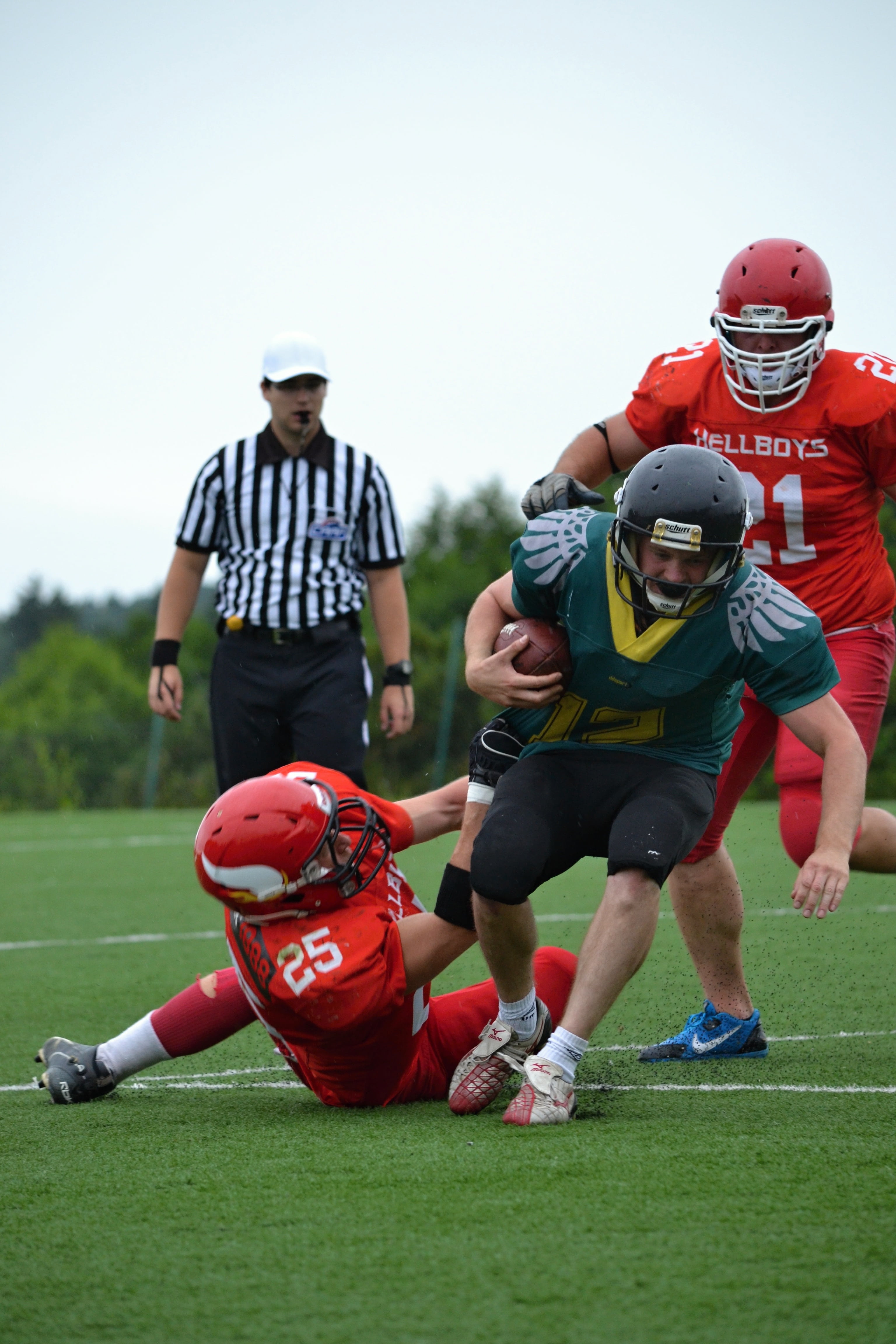 sport, red, clothing, field, 4K, opponent, cooperation, full length, playing, courage, contact game, day, young adult, men, group of people, american football - ball, Phone HD Wallpaper