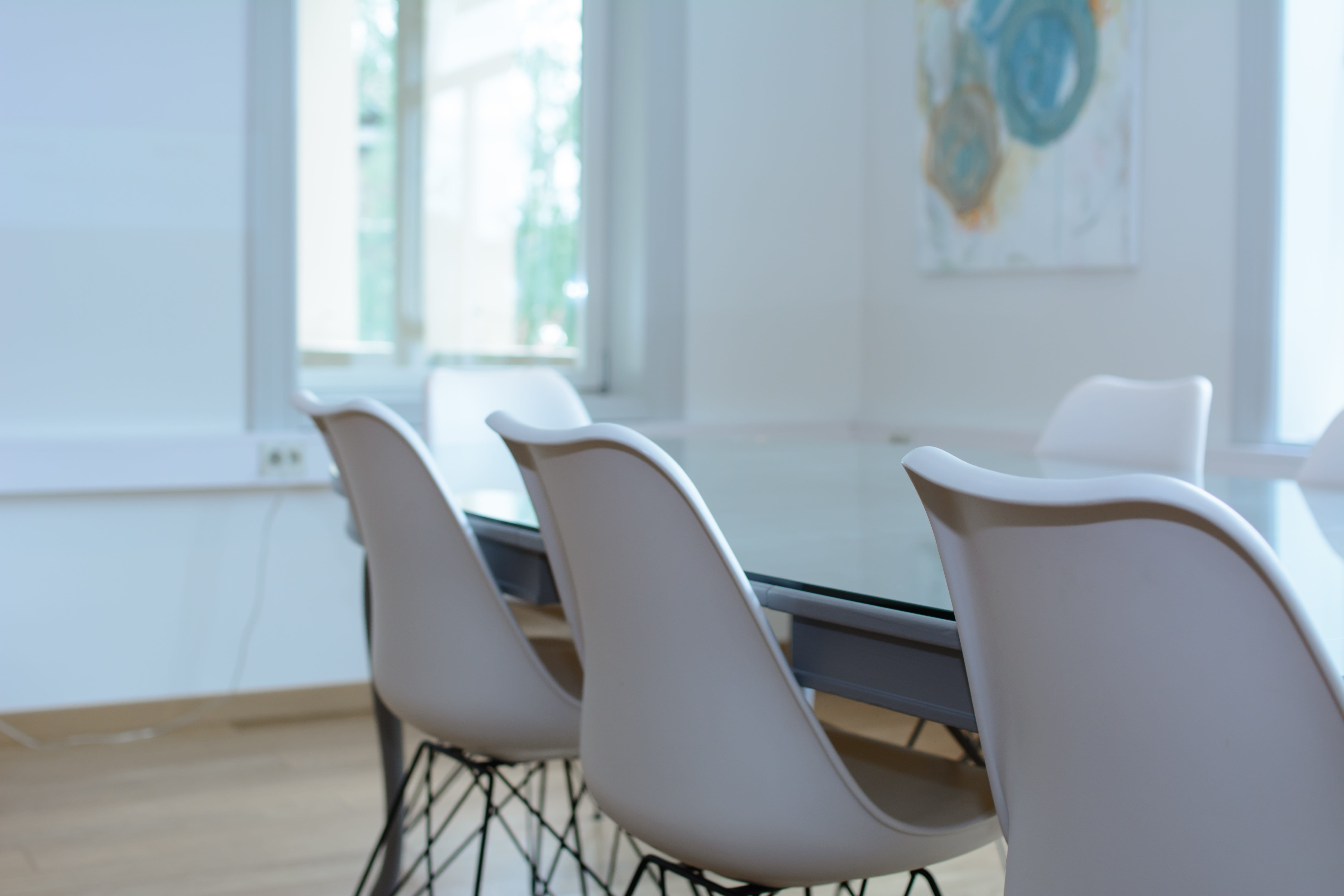 seat, day, chair, flooring, window, home interior, indoors, table, business, no people, workplace, architecture, workspace, job, luxury, focus on foreground, HD Wallpaper