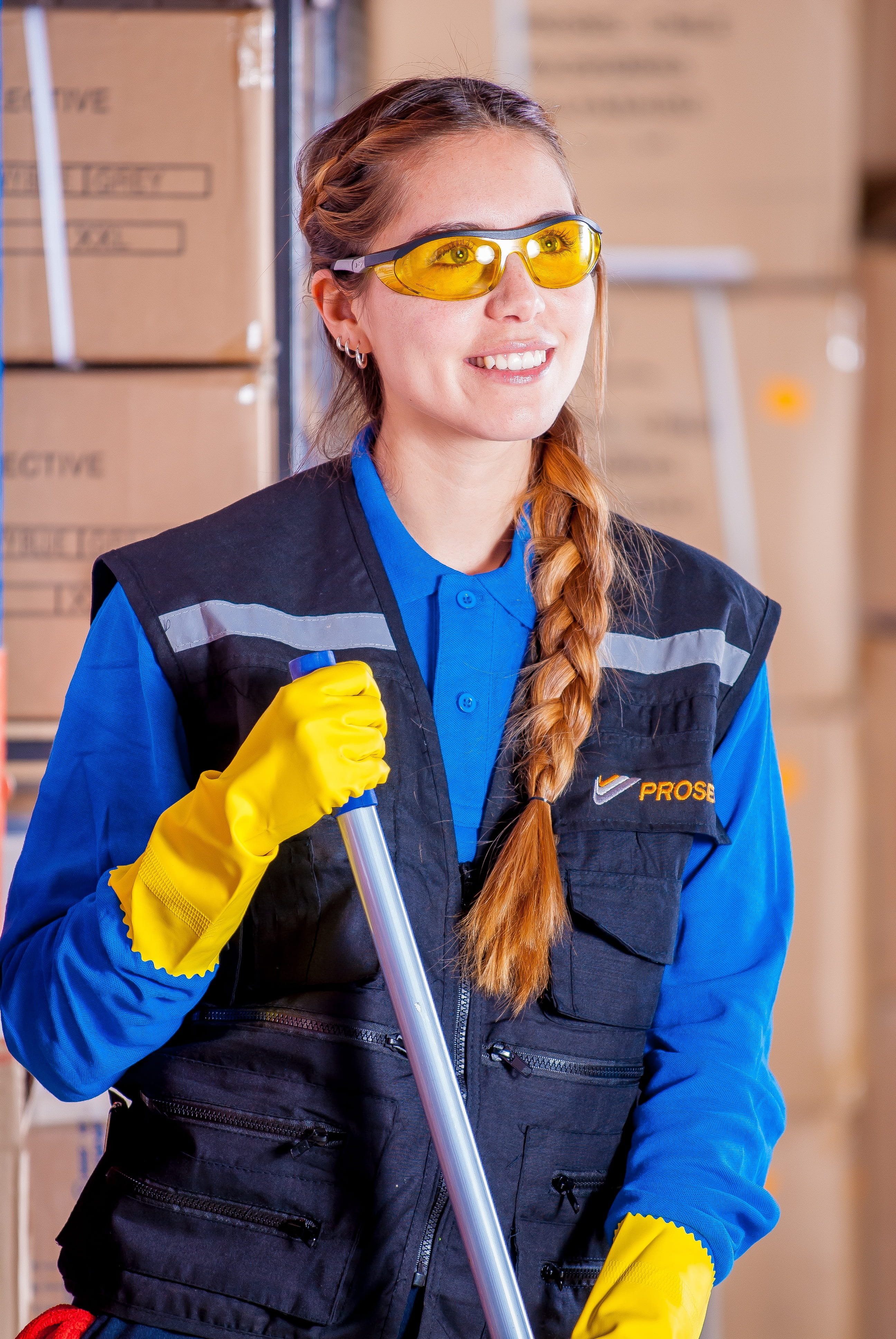 Logistic, happiness, 4K, supervisor, mobile, real people, holding, waist up, one person, standing, mandatory, cleaning, emotion, women, woman, clean, only women, Phone HD Wallpaper