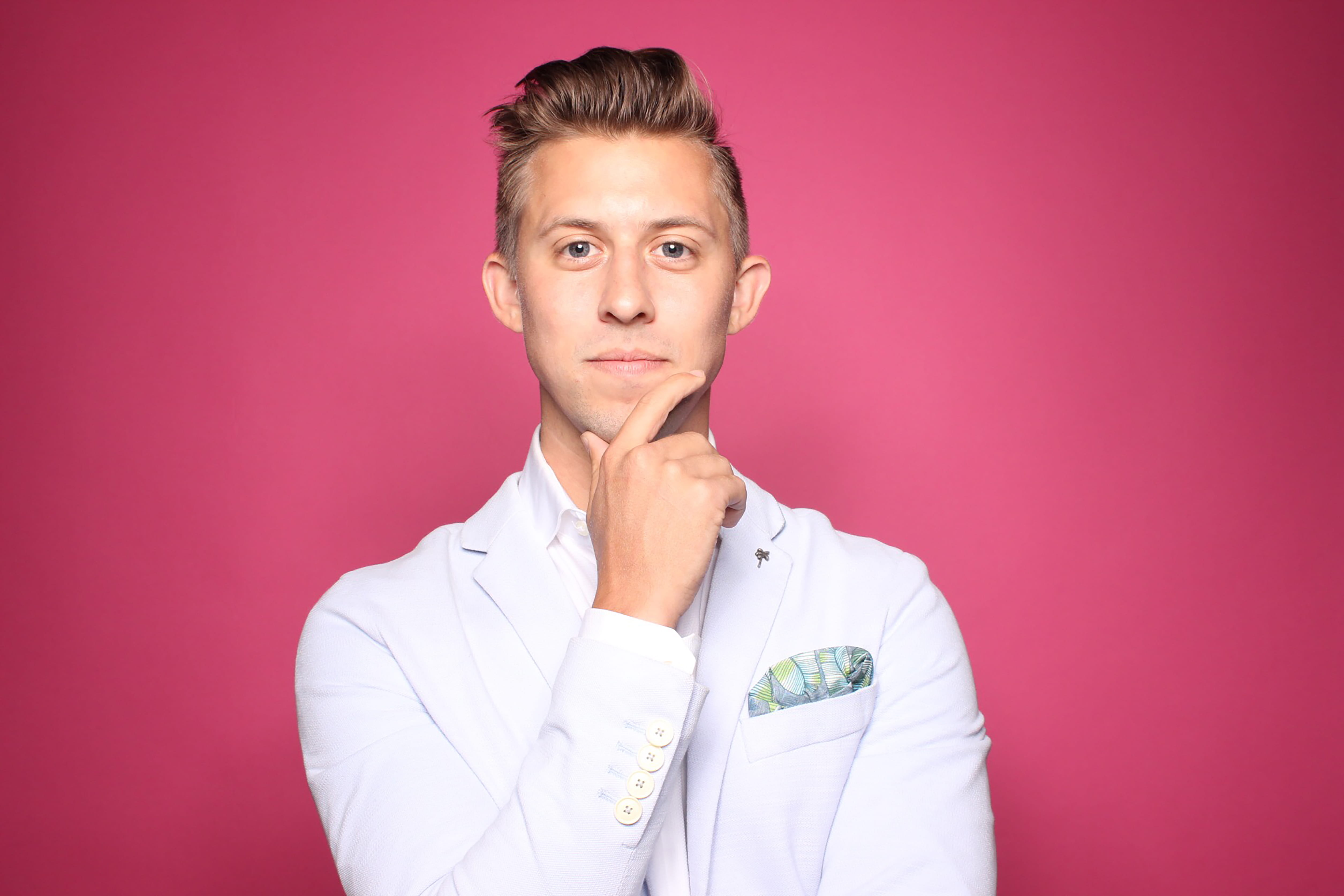 hairstyle, leader, online marketing, young men, adult, beautiful people, wealthy, ambition, business, model, hustle, famou, guy, rich, business man, social medium, HD Wallpaper