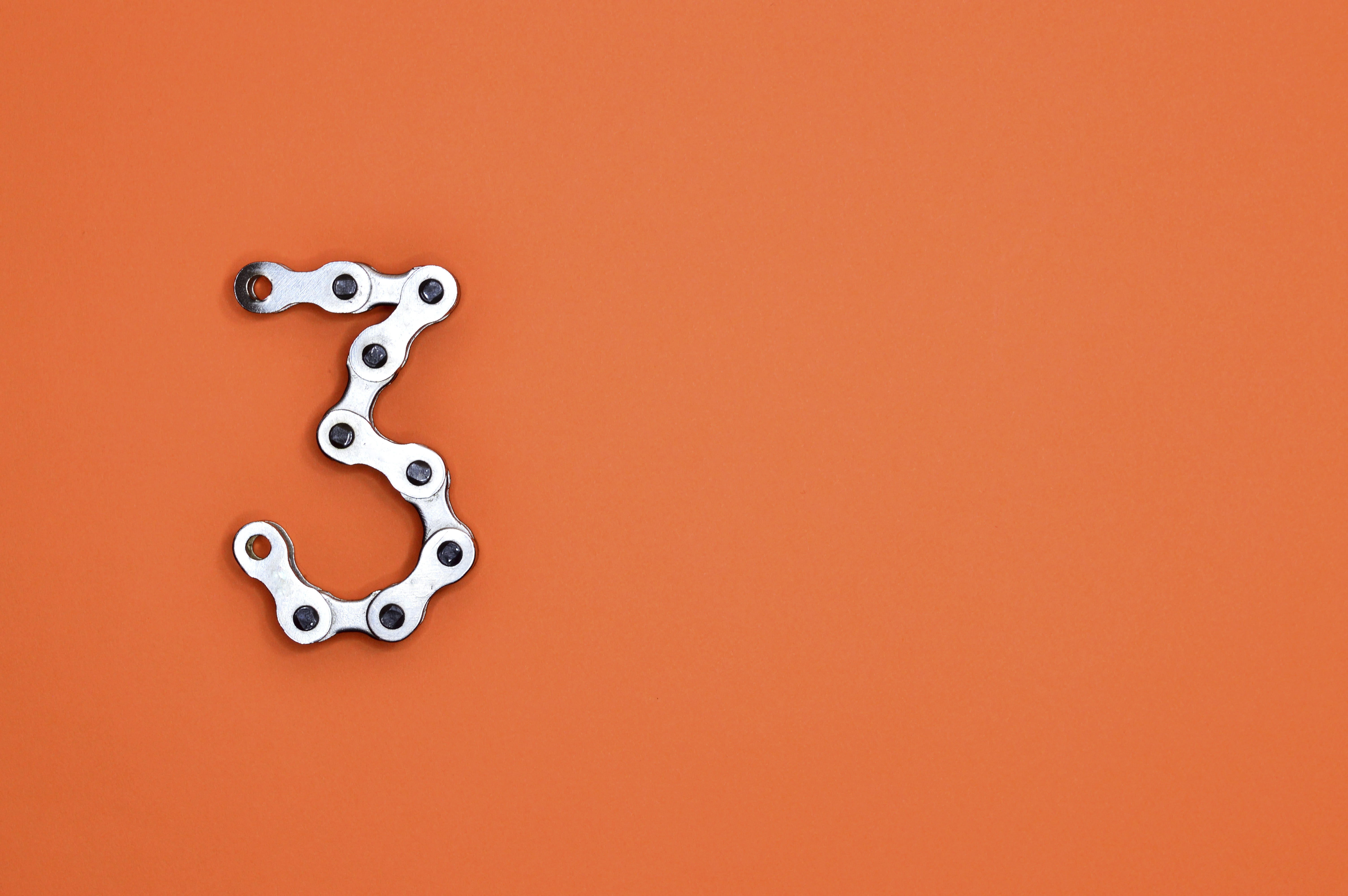 still life, 5K, gear, three, emotion, studio shot, set, copy space, design, colored background, shape, metal, color, art, element, steel, number, industry, HD Wallpaper