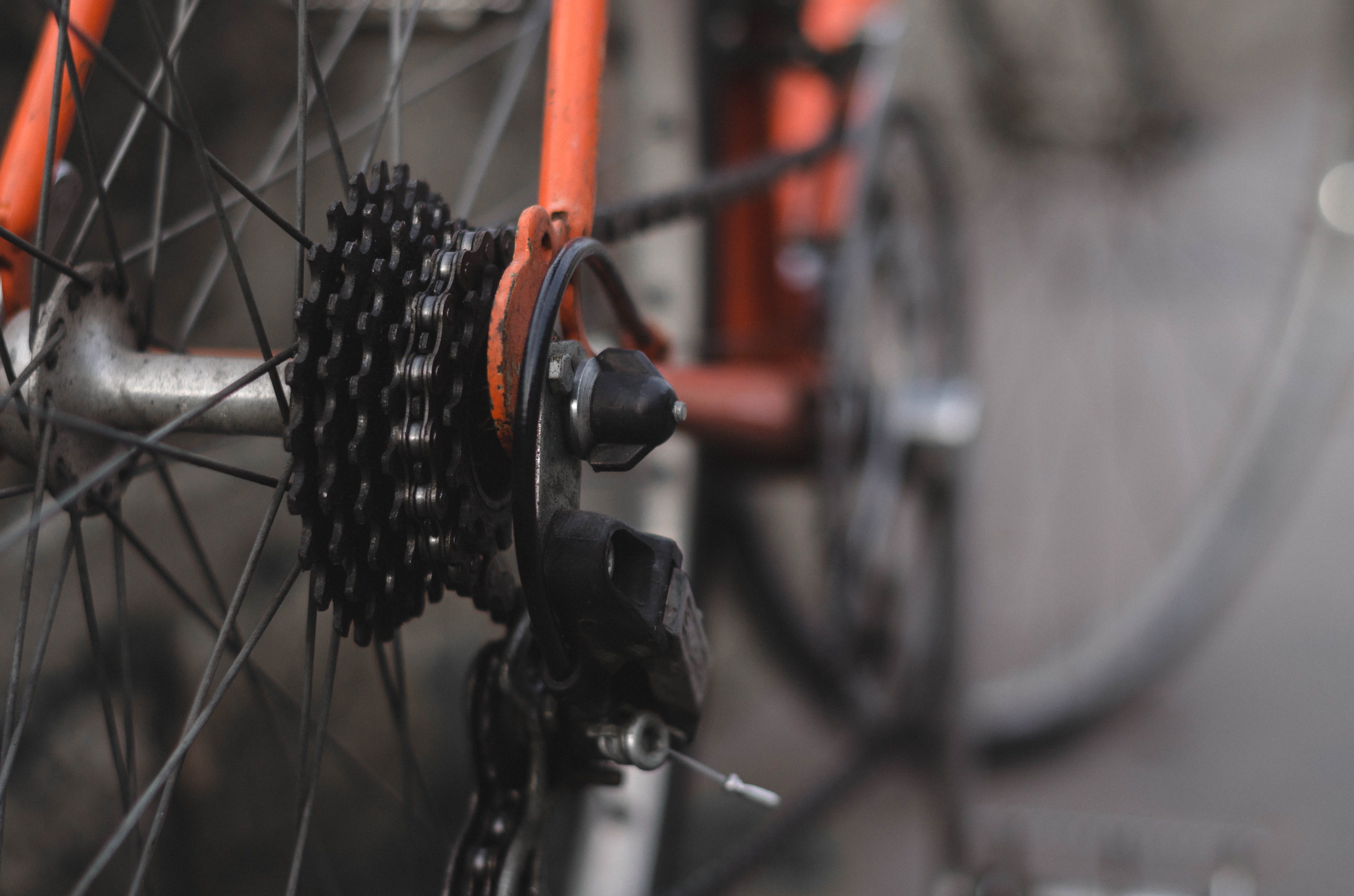 day, gear, mode of transportation, 4K, land vehicle, no people, pedal, cog, detail, tire, stationary, technology, bokeh, vivntage, transportation, spoke, HD Wallpaper
