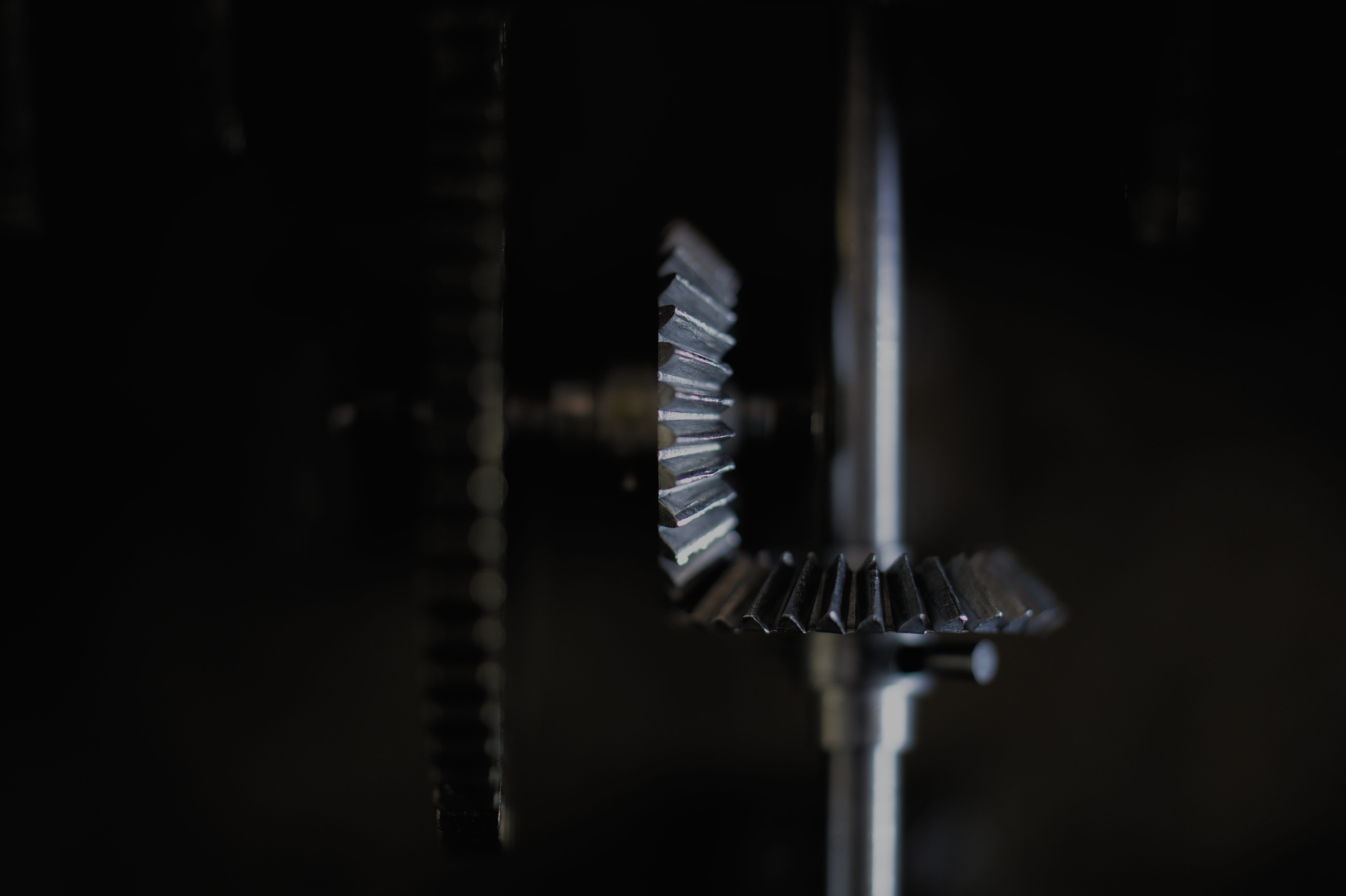 cable, black background, steel, engineering, focus on foreground, fuel and power generation, 5K, gear, dark, simplicity, steampunk, machine part, metal, HD Wallpaper