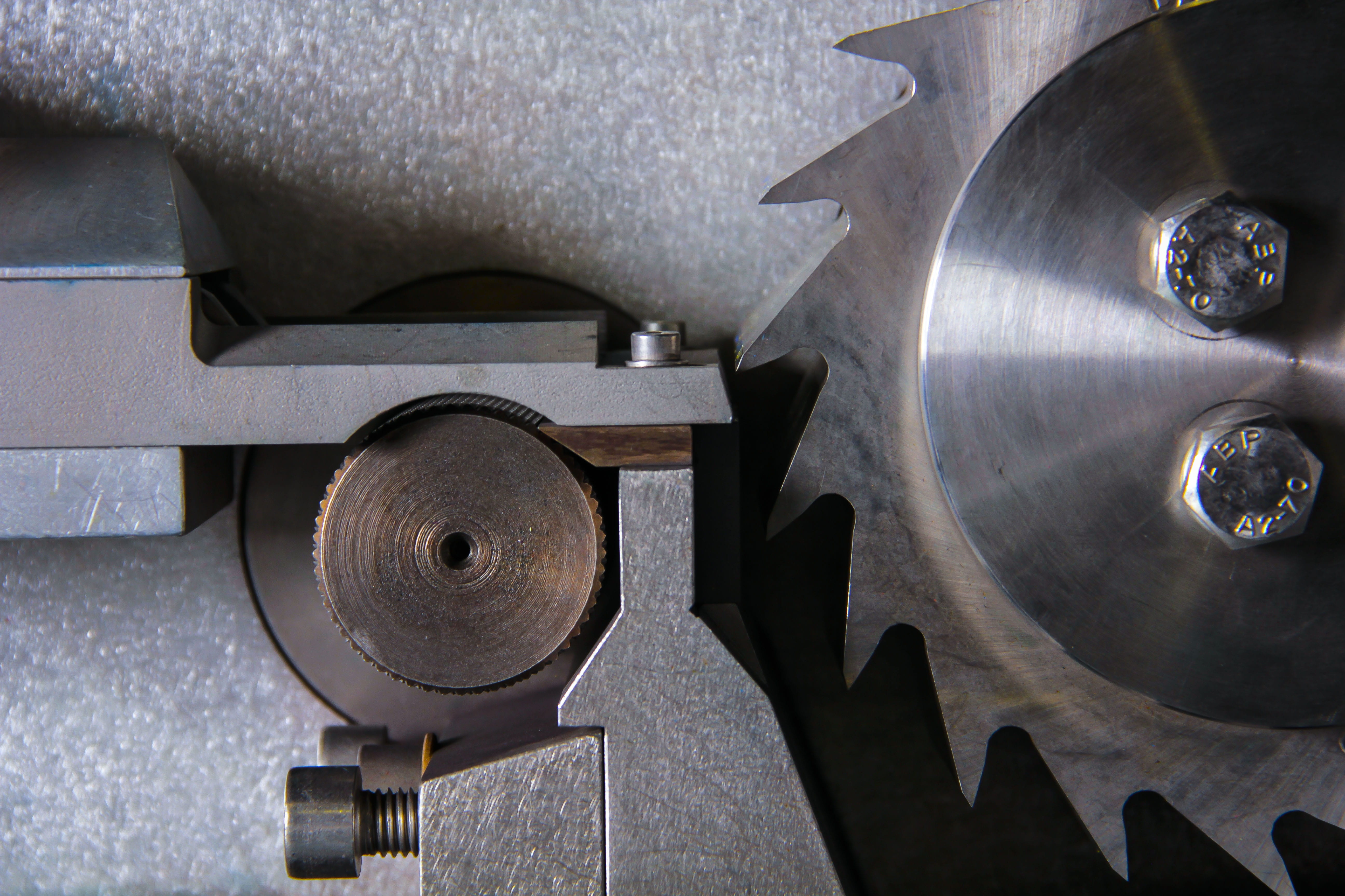 machinery, production, blade, gears, business, steel, clean, industrial, the past, alloy, industry, no people, architecture, machine, indoors, precision, HD Wallpaper