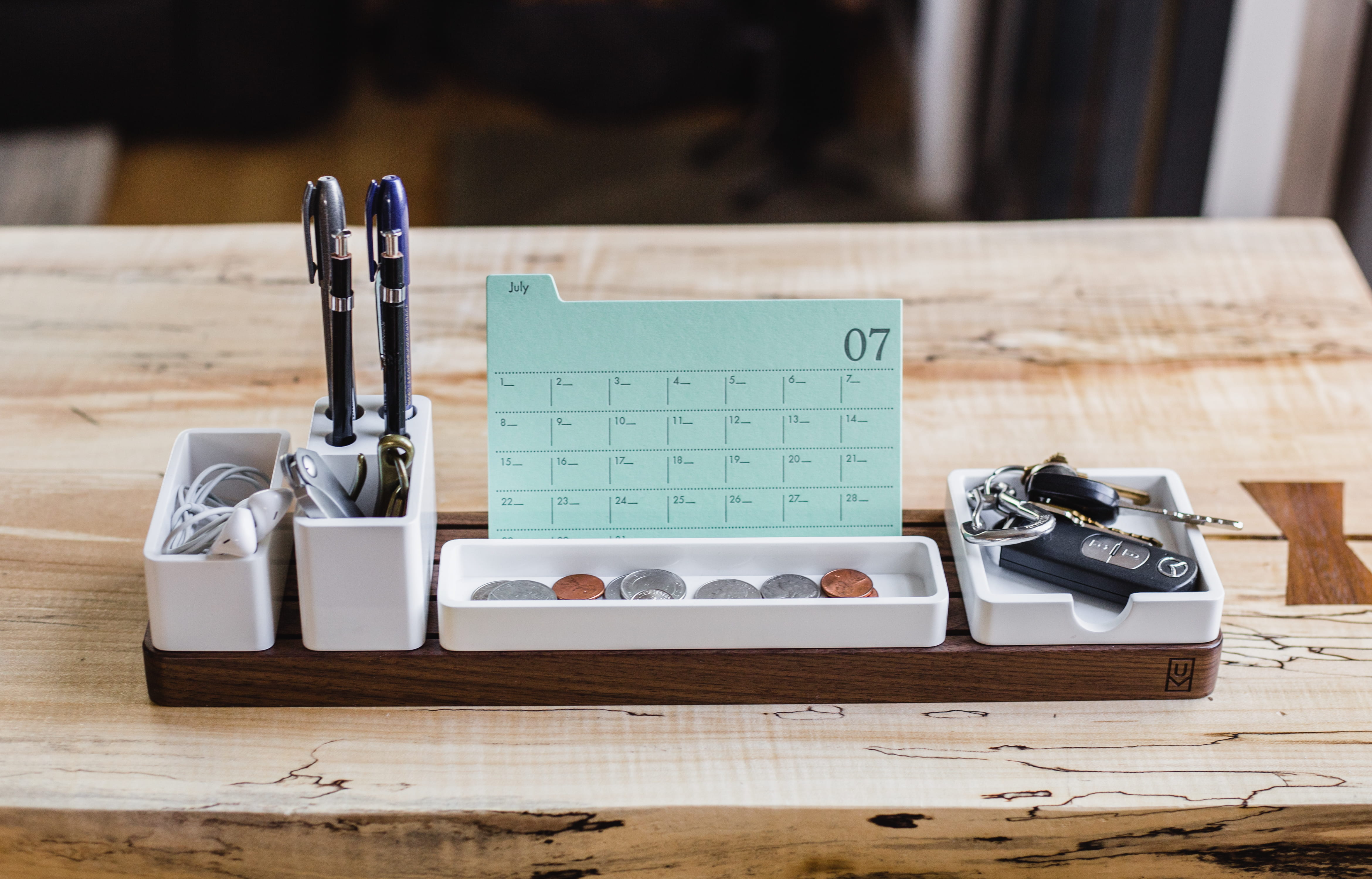 variation, tidy, ugmonk, technology, indoors, calendar, organizer, pens, holder, beside, money, no people, 4K, car keys, tray, choice, household equipment, HD Wallpaper