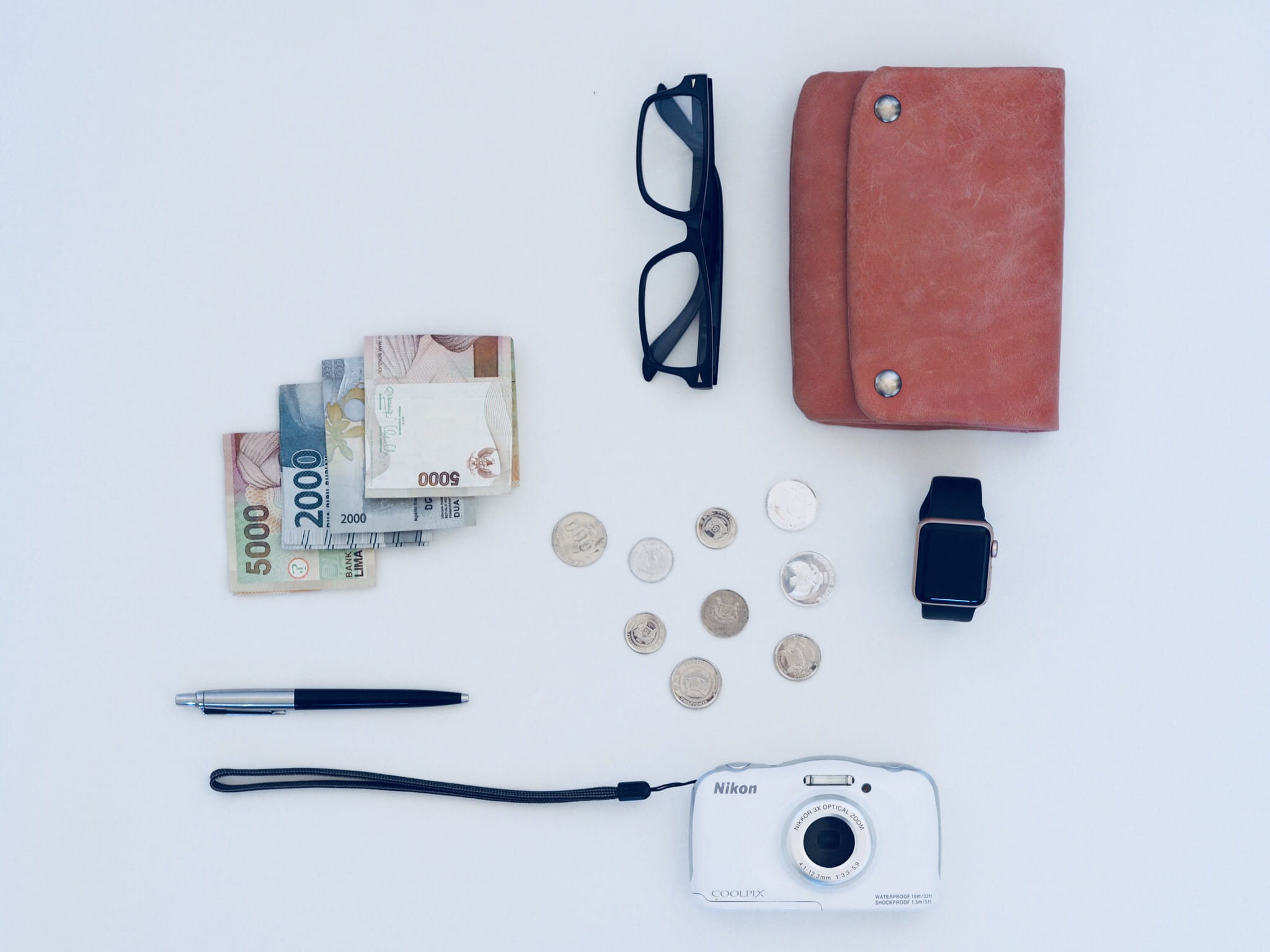 simple, geometric, equipment, pack, organise, single Object, vacation, glass, flatlay, technology, cash, eyeglasses, watch, money, minimal, backgrounds, HD Wallpaper