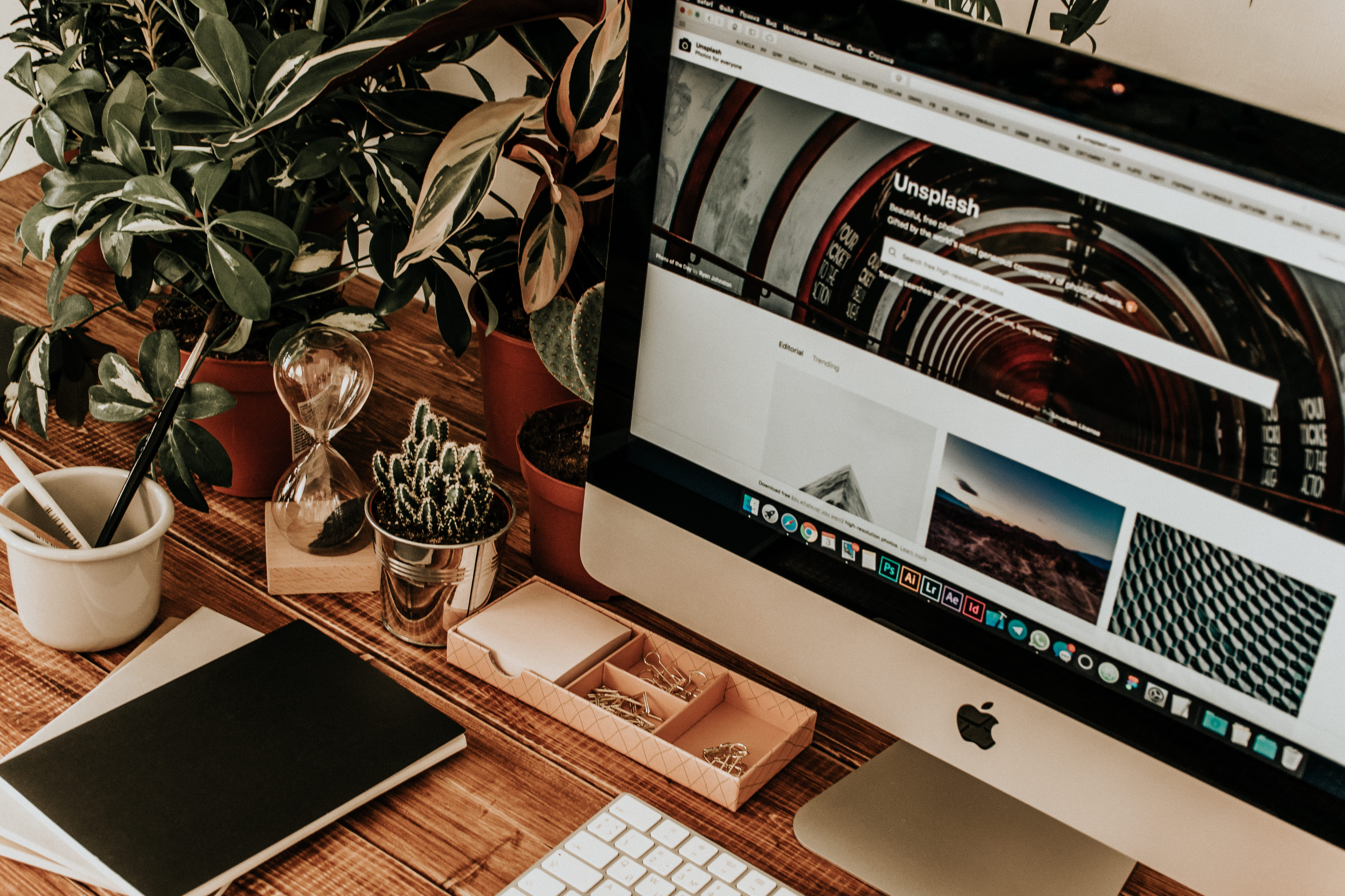5K, table, document, organised, brown, computer, remote worker, computer Keyboard, unsplash, working, screen, imac, computer Monitor, wood, internet, turned, HD Wallpaper