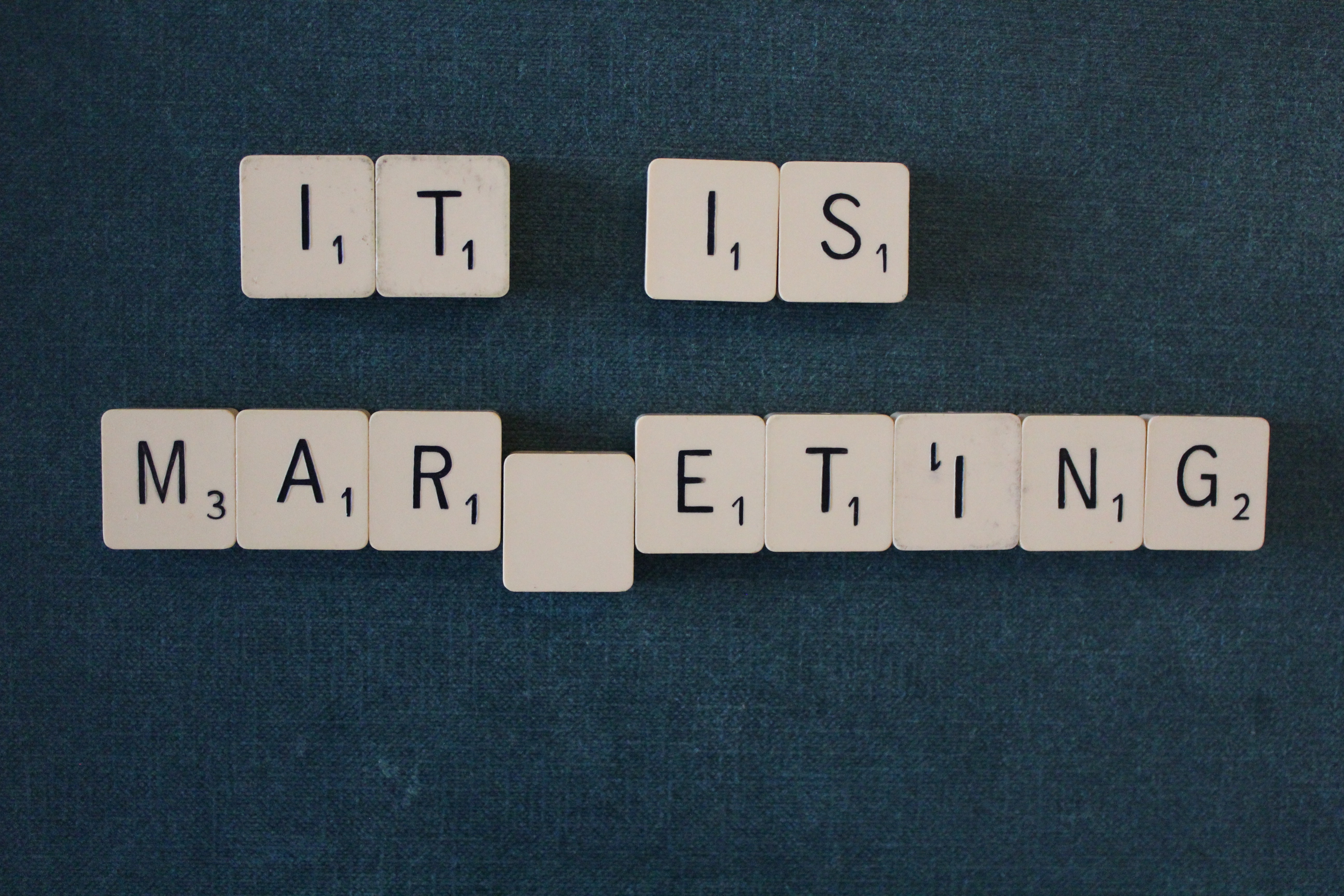 5K, communication, affiliates, indoors, internet marketing, message, no people, alphabet, single Word, toy, paper, text, side by side, block, table, web marketing, HD Wallpaper