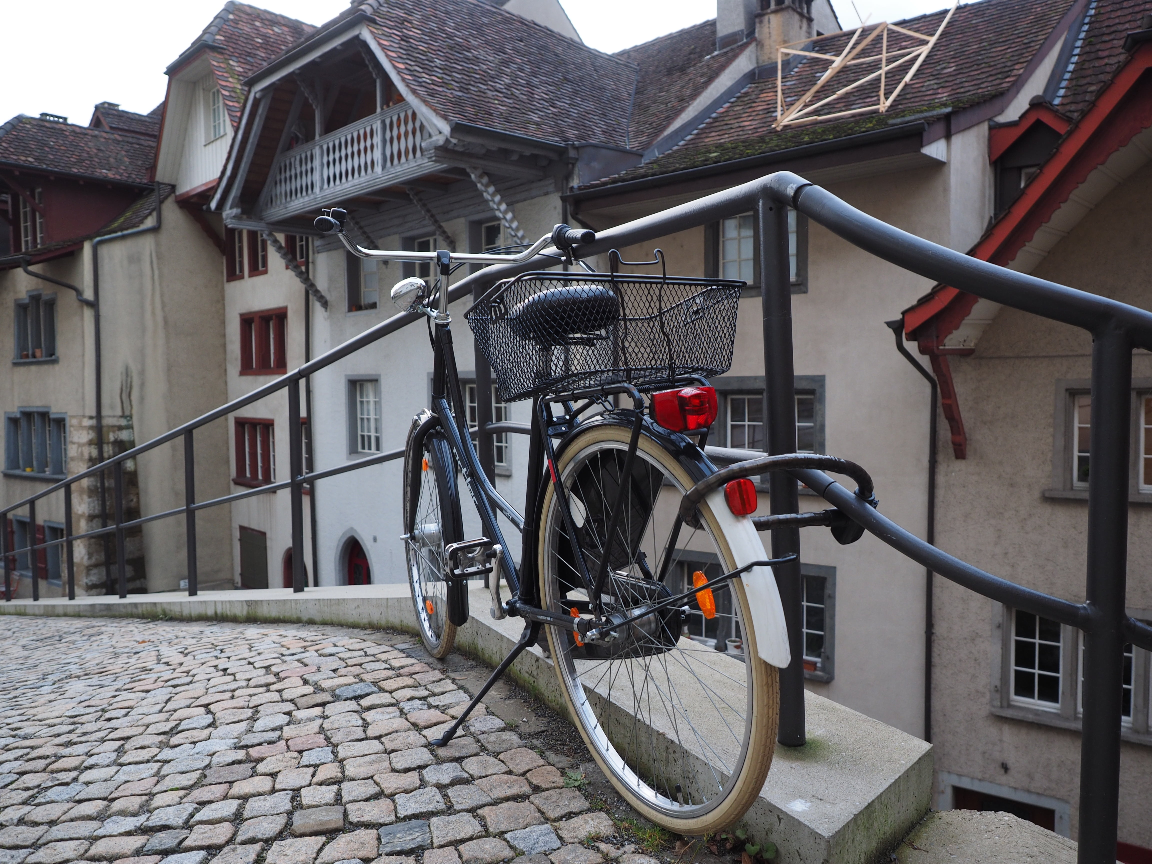 outdoors, residential district, cobblestone, aarau, street, metal, land vehicle, bicycle basket, affiliated, cycling, old, basket, house, day, architecture, HD Wallpaper