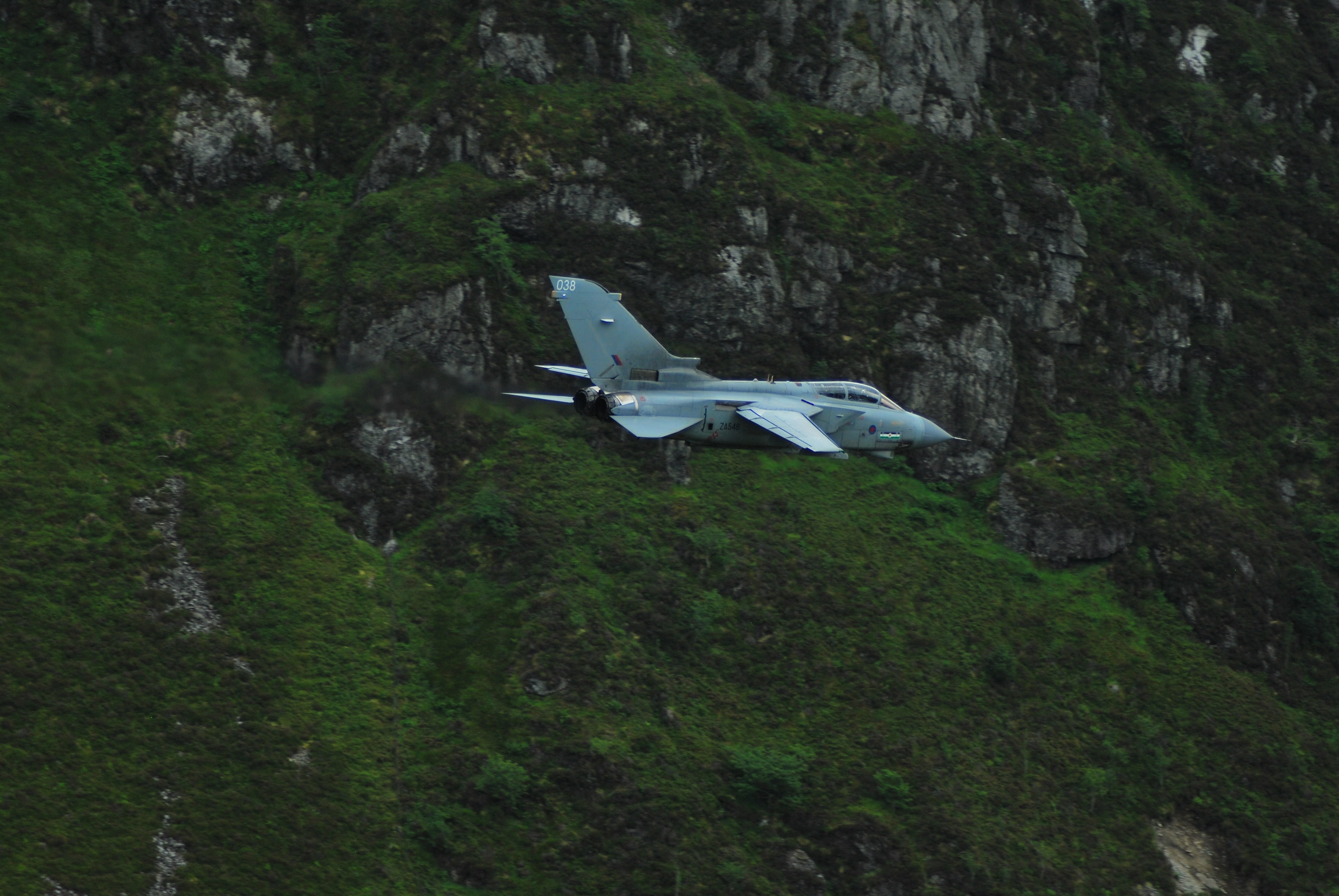motion, scenics - nature, outdoors, aerospace industry, near, flying, gray, no people, mode of transportation, aircraft, mid-air, inbound, green color, HD Wallpaper