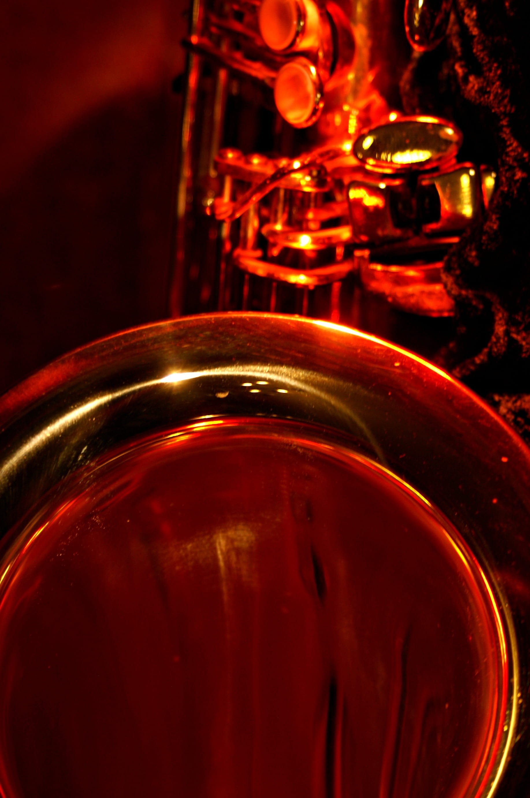 night, saxophone, close-up, tenor, illuminated, no people, musical instrument, indoors, 2K, drink, megaphone, studio shot, black background, heat - temperature, Phone HD Wallpaper