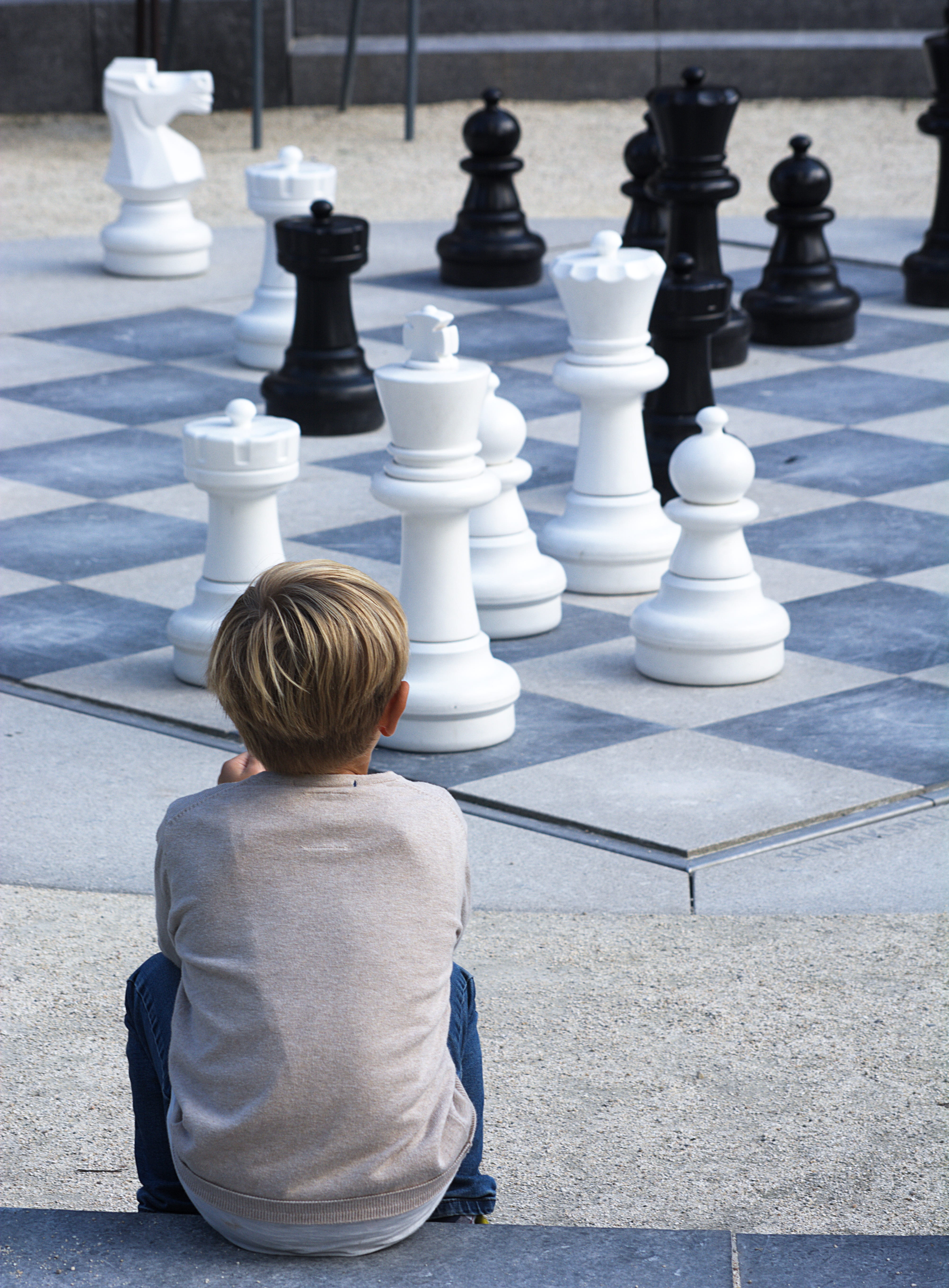 child, looking, boy, males, leisure games, queen, leisure activity, kid, men, chess board, king, watching, black, pawn - chess piece, boys, people, white color, Phone HD Wallpaper