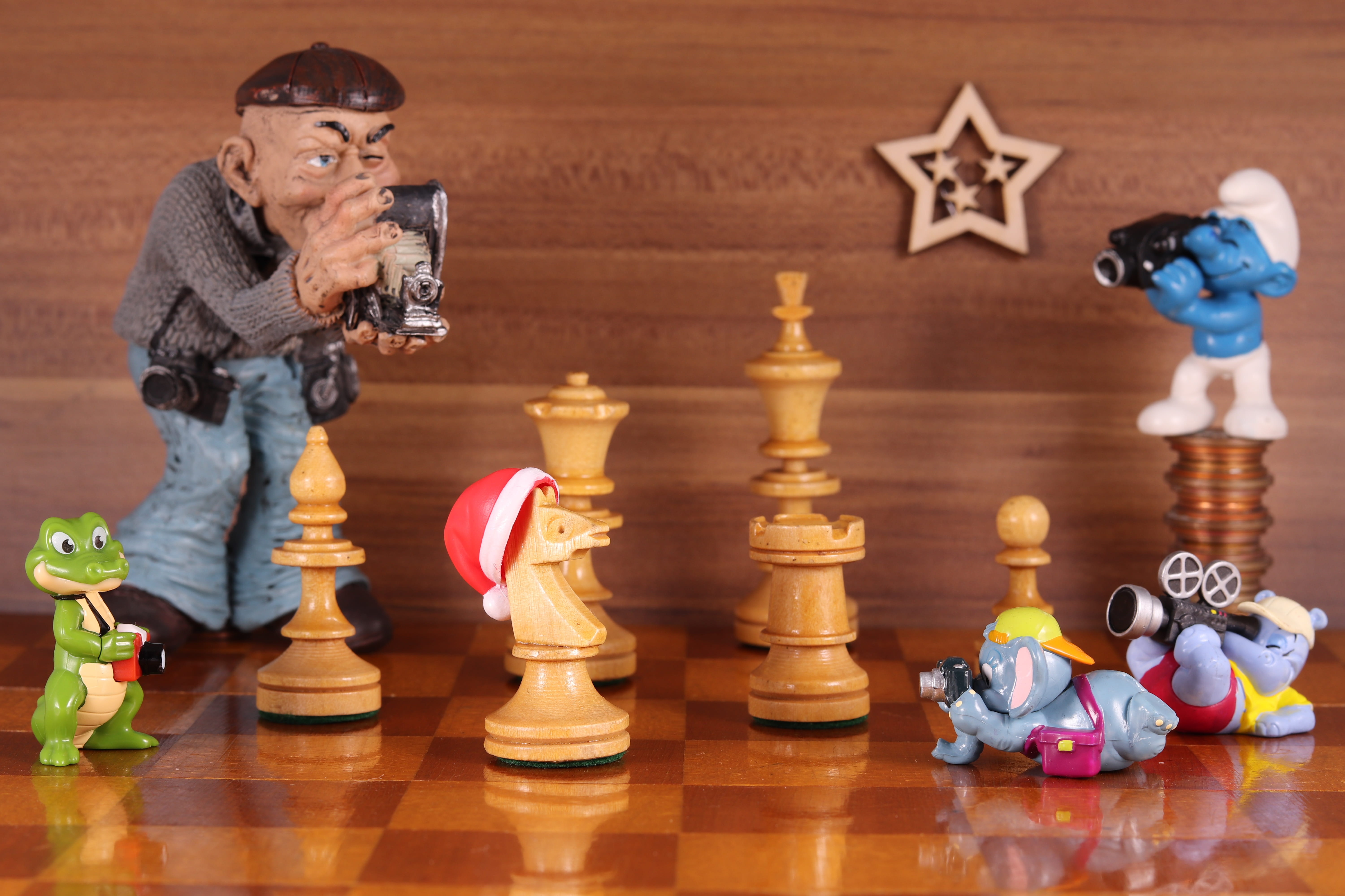 runners, lady, leisure games, photo session, 5K, tower, human representation, board game, chess game, chess pieces, men, photo shoot, people, representation, HD Wallpaper