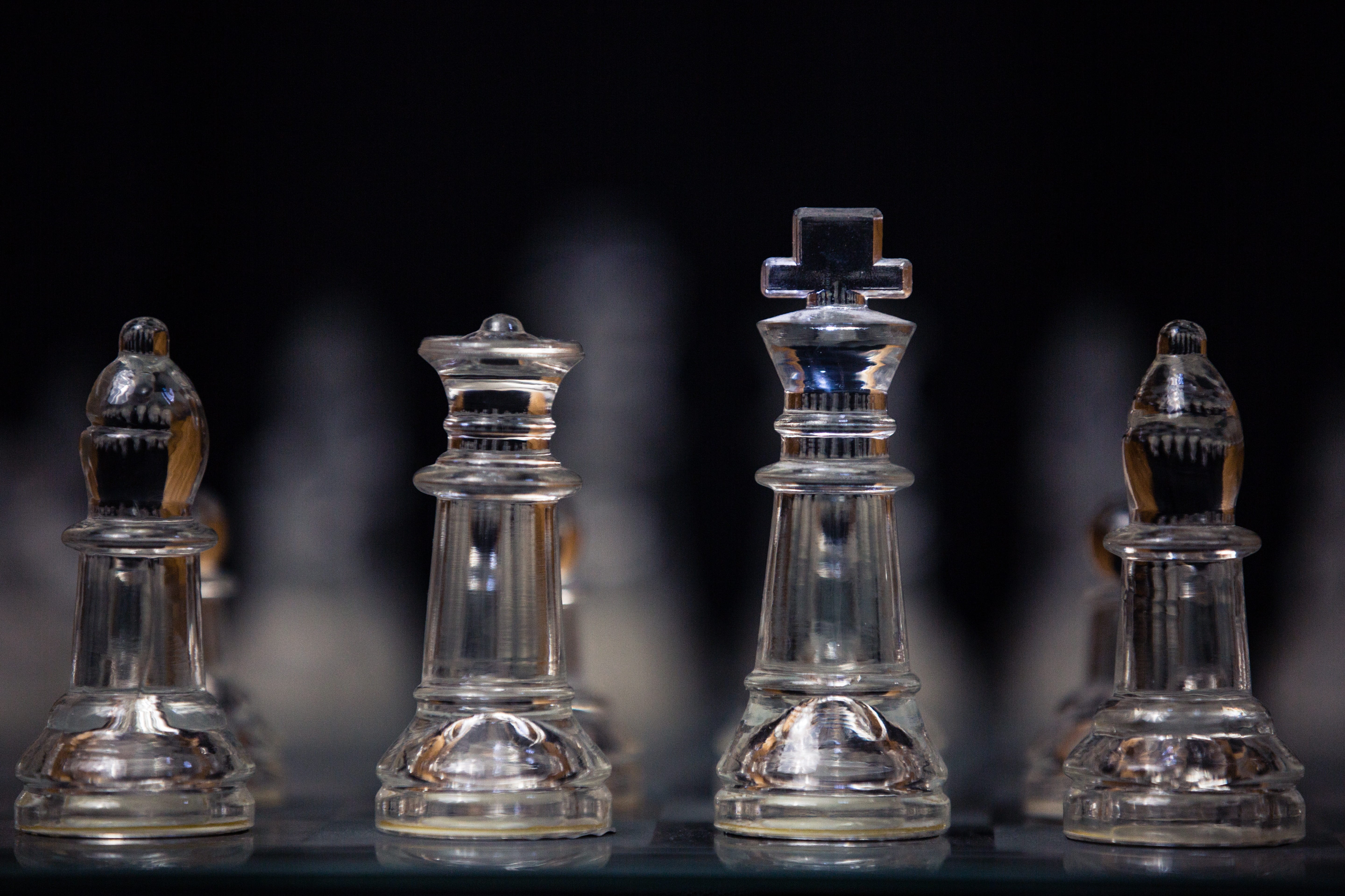 pattern, play, group of objects, close-up, board game, queen - chess piece, chess piece, competition, sport, strategy, three objects, no people, knight - chess piece, HD Wallpaper