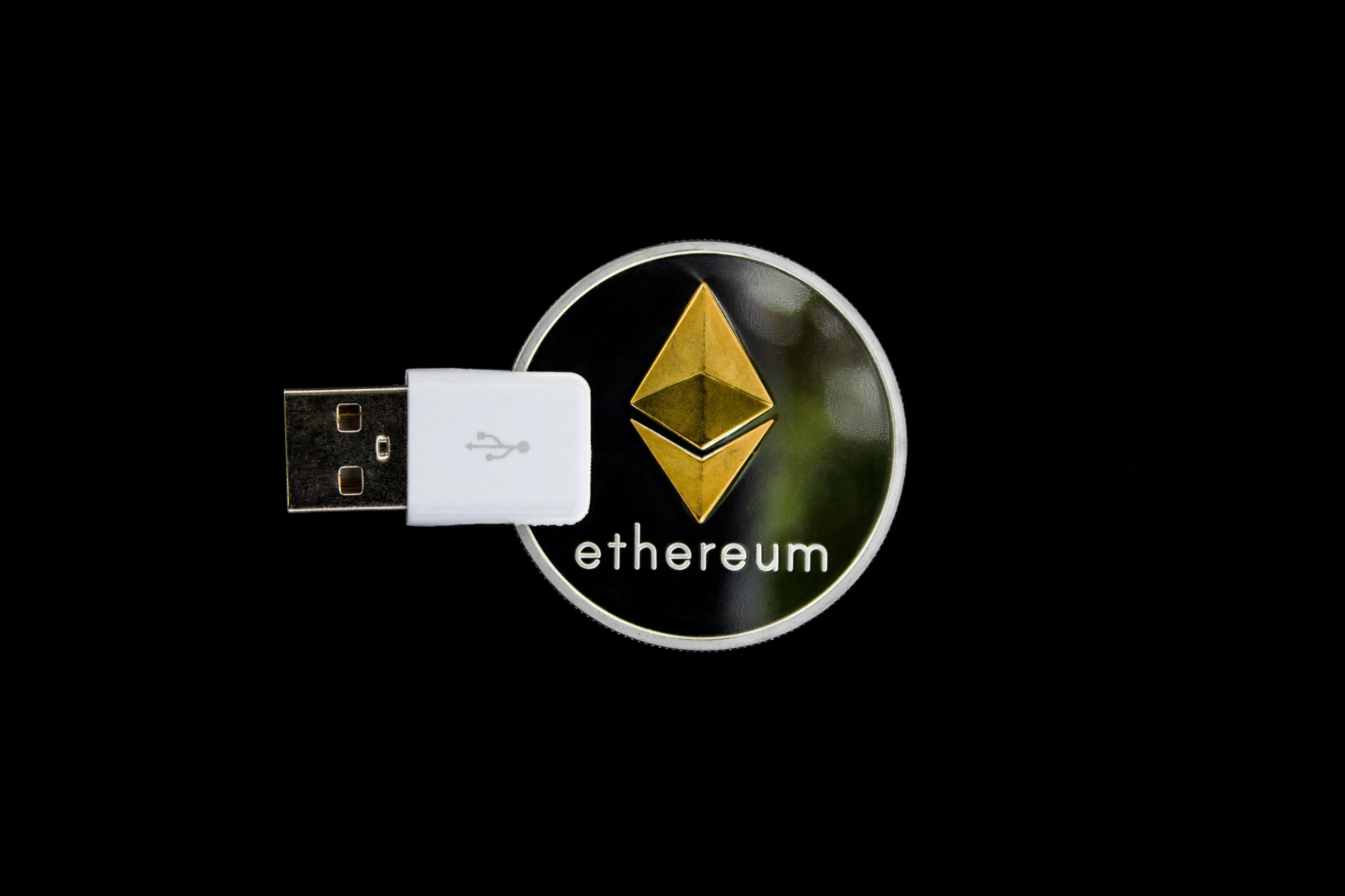sign, money, shape, communication, coin, indoors, virtual, payment, non-western script, electronic, exchange, business, cryptocurrency, close-up, investment, HD Wallpaper