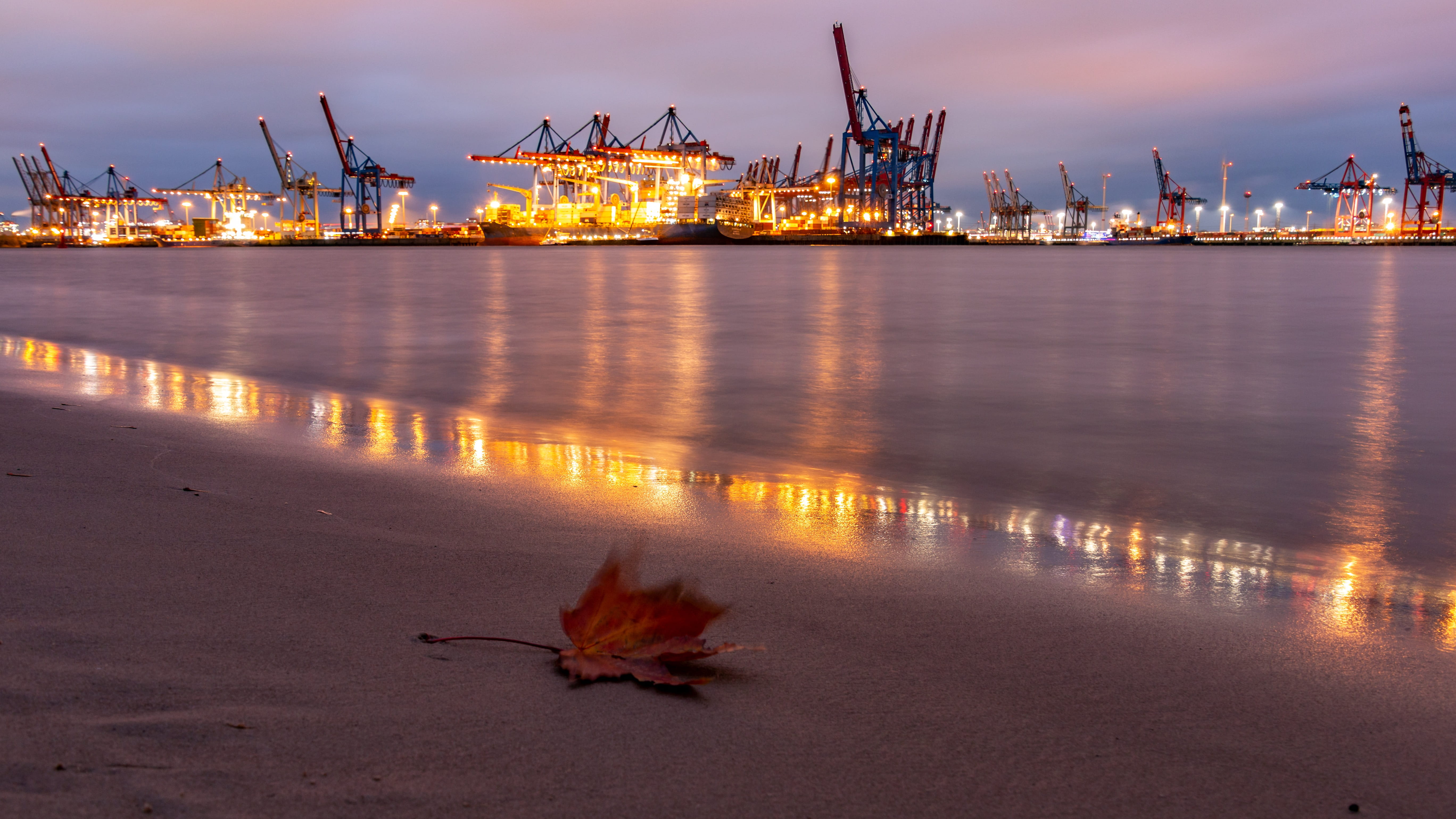 seafaring, architecture, hamburg, port city, machinery, lights, elbe, shipping, city, water, loading, cranes, dark, freight transportation, industry, mode of transportation, HD Wallpaper