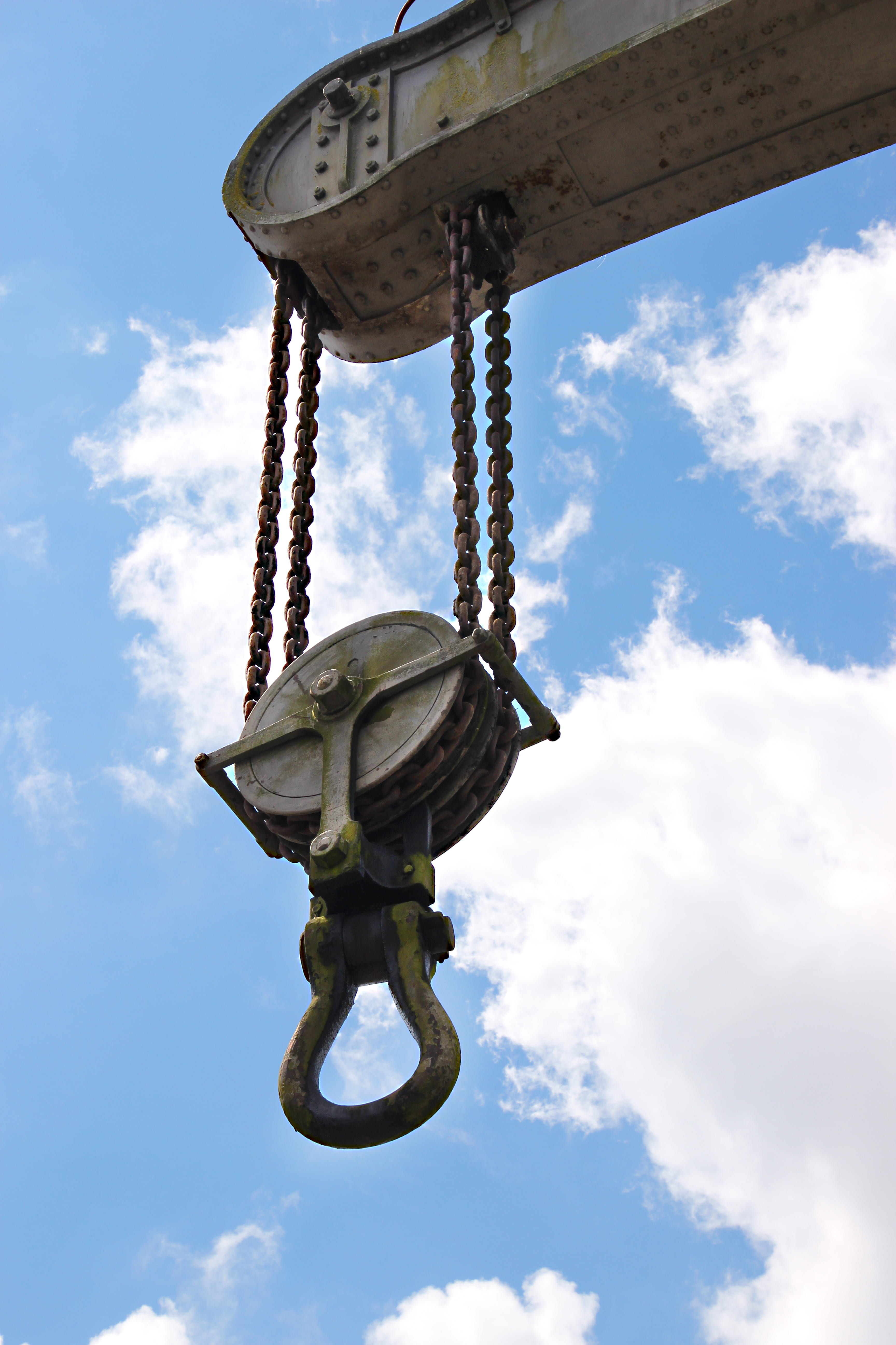 weight, nature, work, shipyard, strength, metal, hanging, outdoors, construction, lift, day, lifting, industry, directly below, machine, sky, industrial, Phone HD Wallpaper