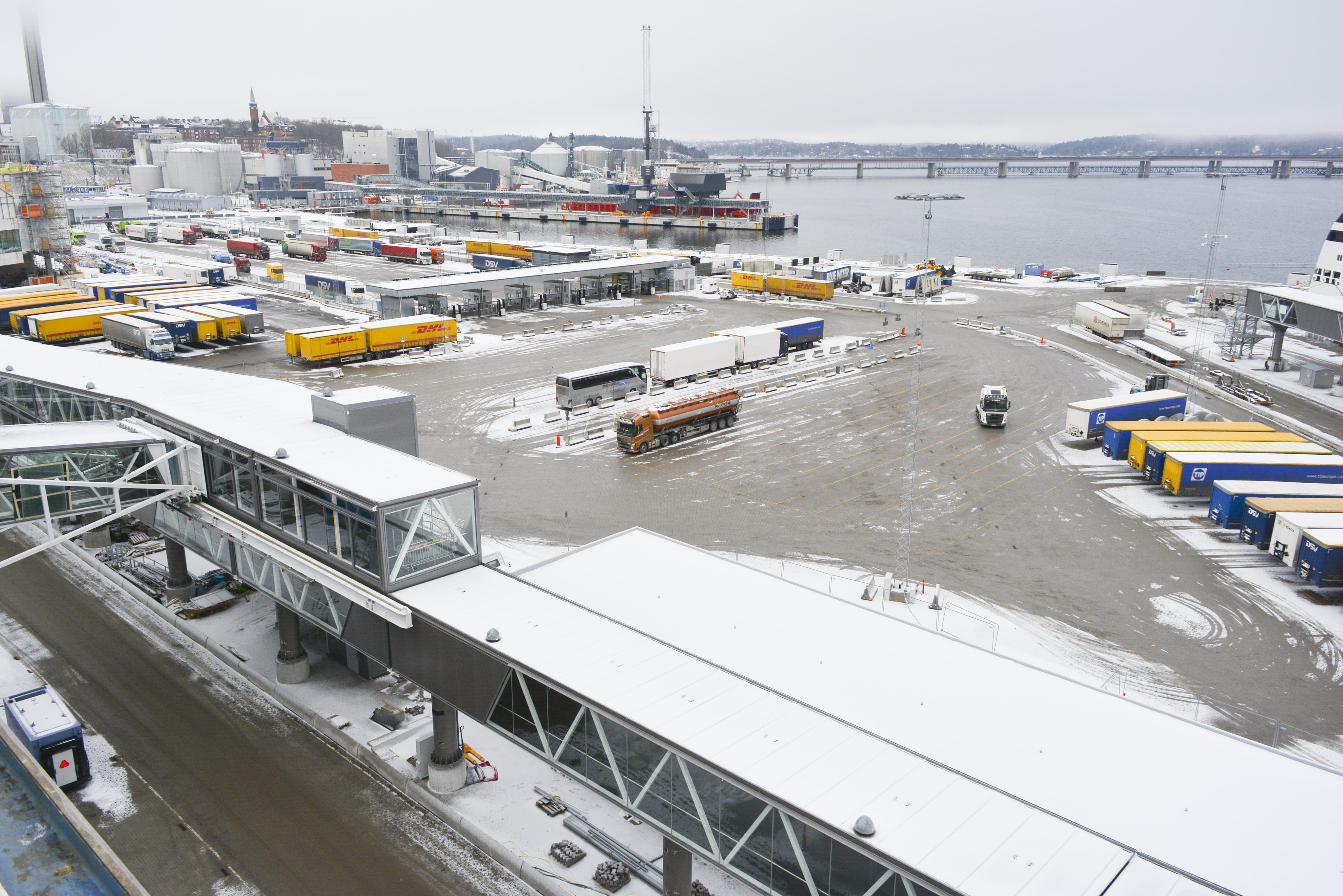 water, unloading, storage, city, outdoors, freight, logistics, export, ship, land vehicle, street, nature, 4K, snow, Port, industry, dock, day, road, boat, HD Wallpaper