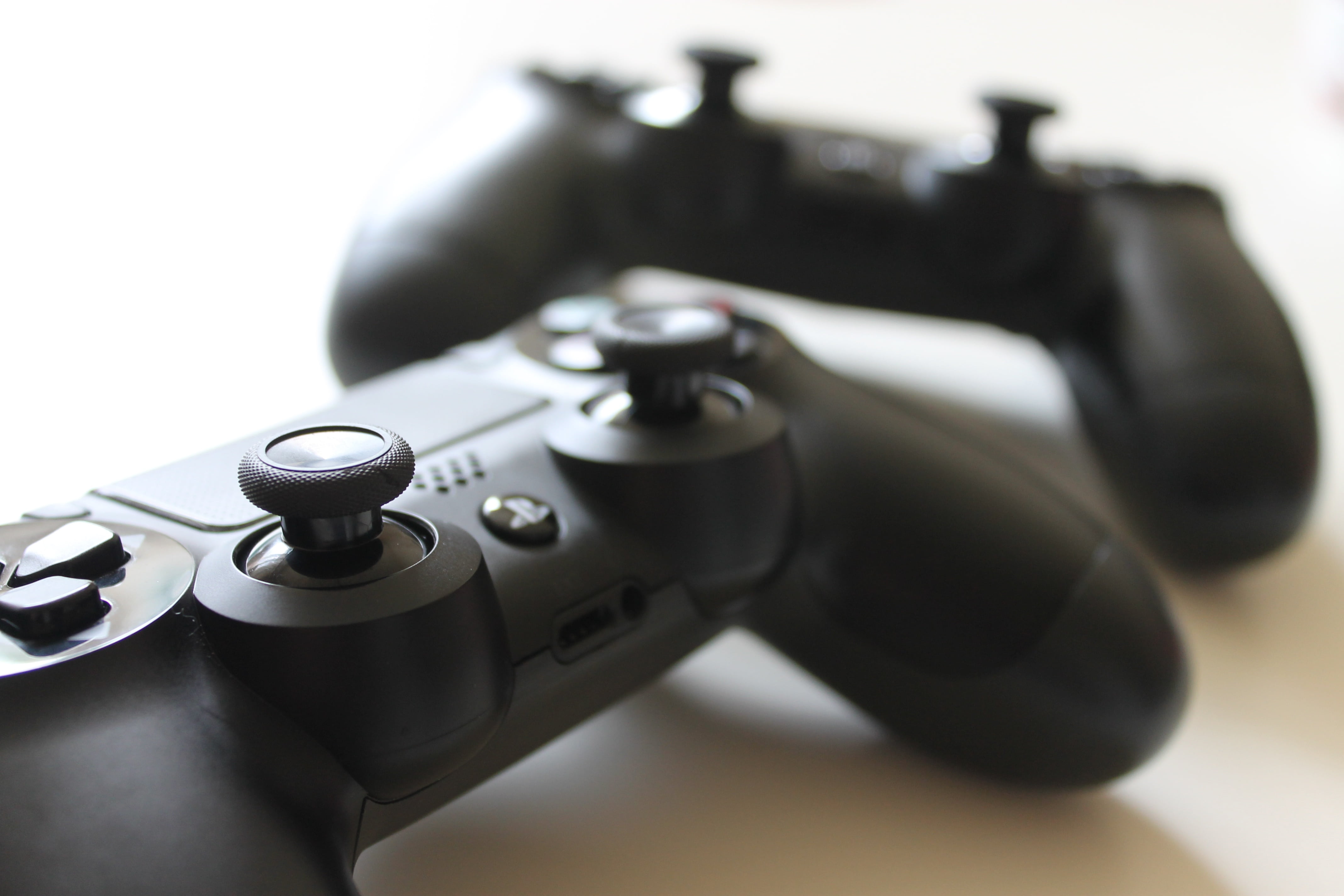 music, black, leisure activity, aggression, retro styled, single object, dualshock, equipment, selective focus, black color, close-up, communication, two, HD Wallpaper