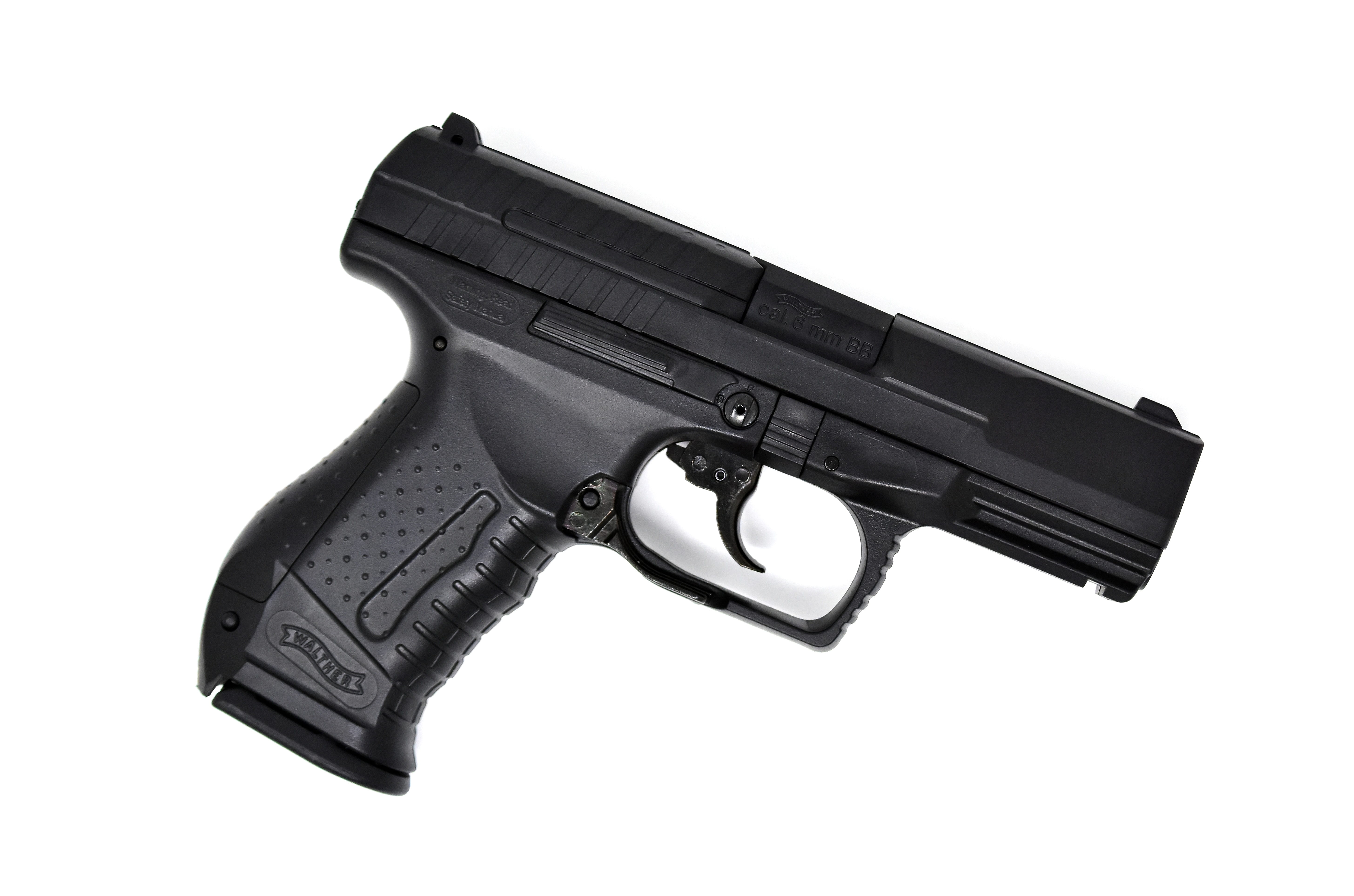 pistol, violent, sign, target, close-up, stretched, violence, gun, defense, still life, communication, sport, handgun, backup, ammunition, protection, hand, HD Wallpaper