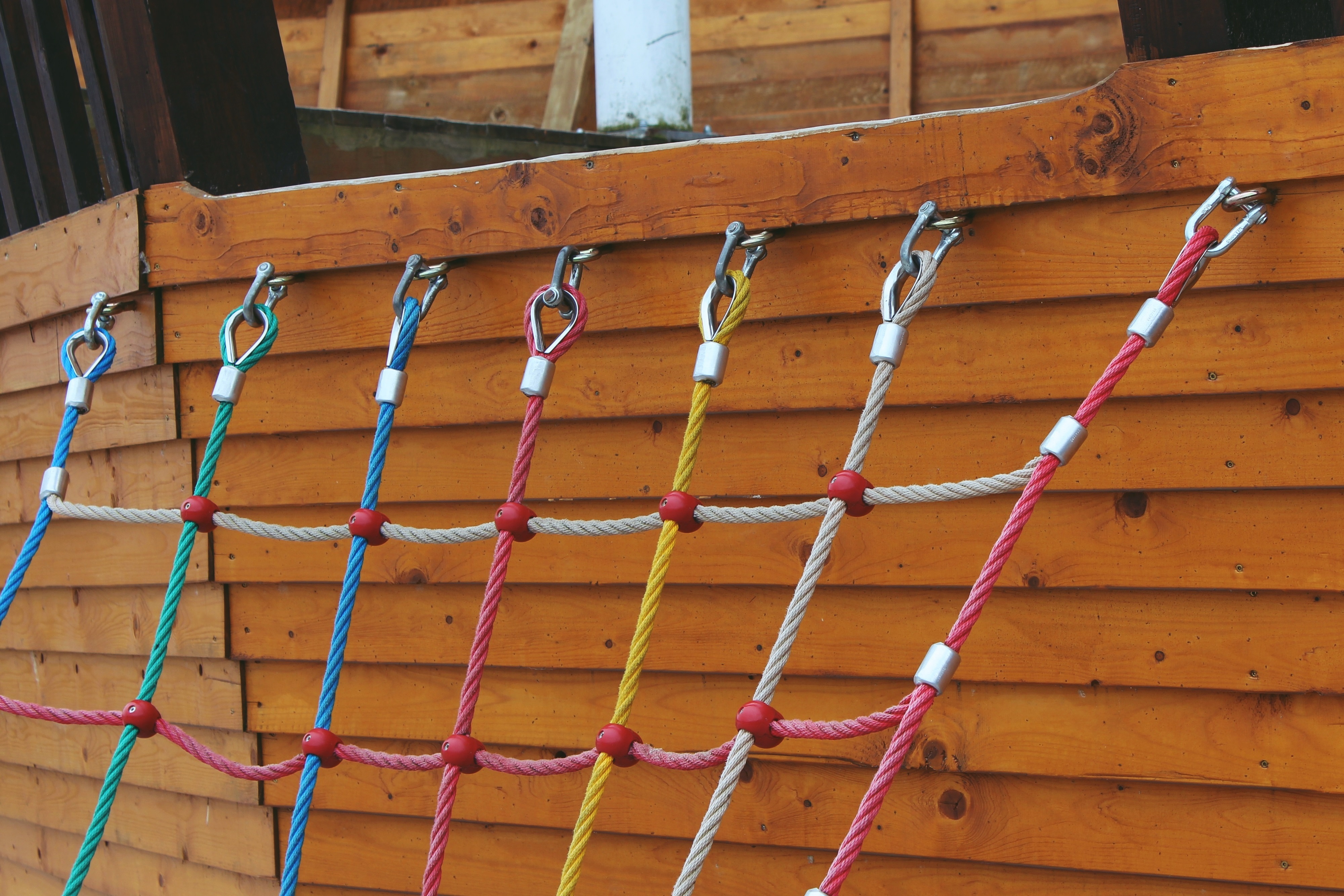 access, wood - material, pattern, day, close-up, strength, wall, climbing rope, connection, climbing wall, no people, rope, window, hanging, children, steep, HD Wallpaper