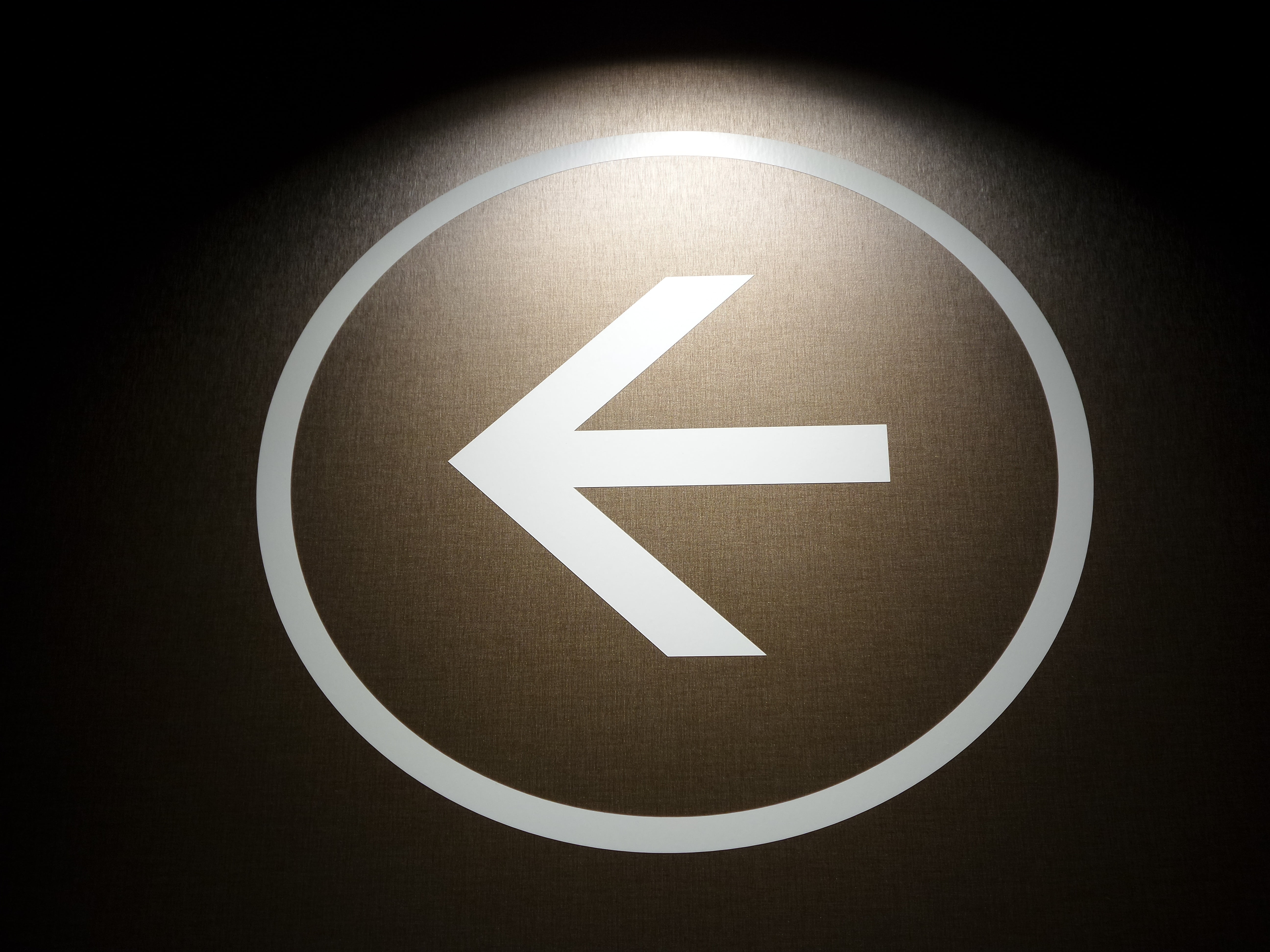 black color, communication, 5K, left, pictogram, transportation, information, arrow, geometric shape, computer icon, sign, directional, lighting equipment, HD Wallpaper