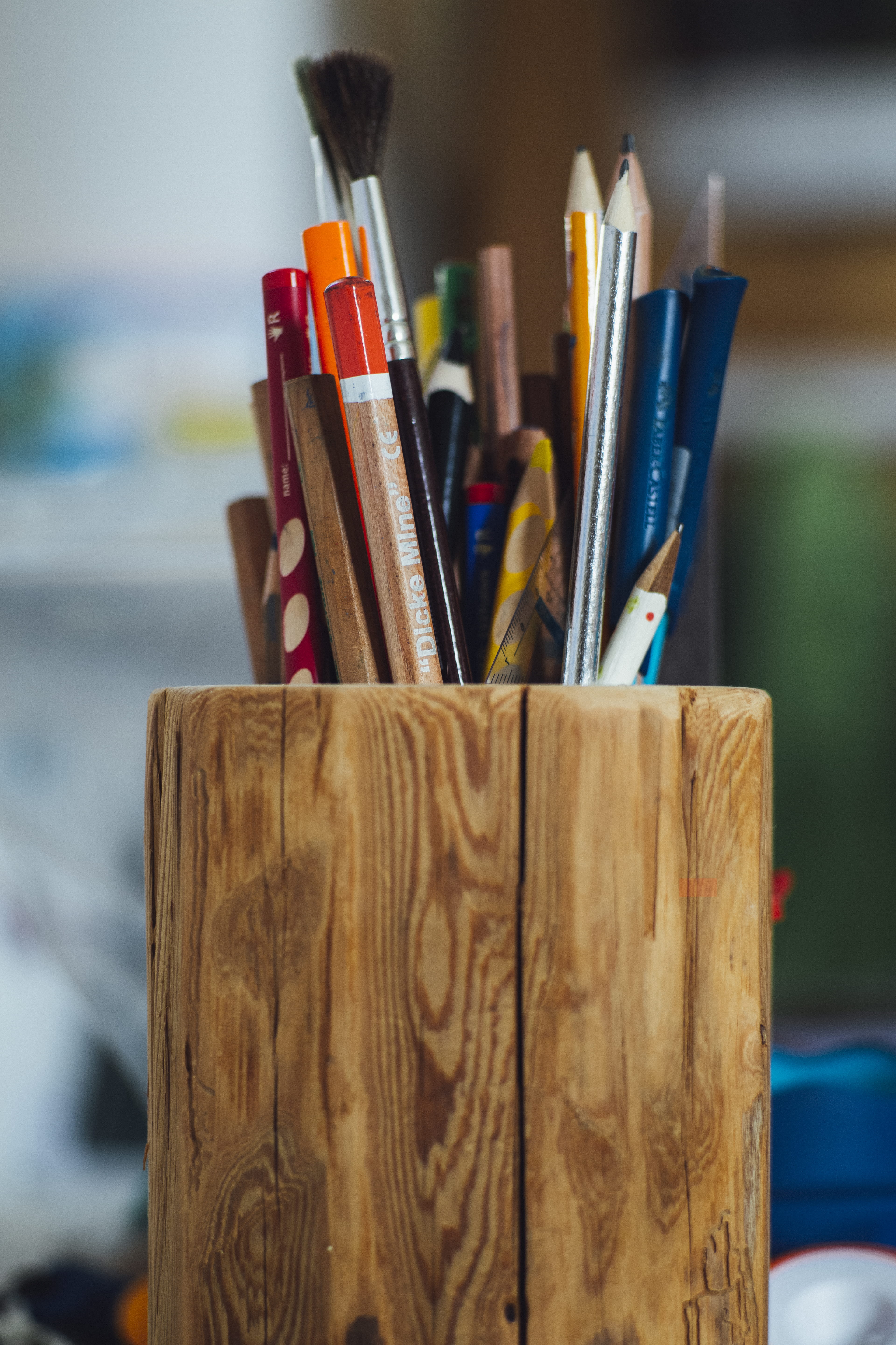 brush, text, suggestion, wood - material, furniture, 5K, paper, plywood, desk, no people, shelf, office, wood, paintbrush, pencil, creativity, holder, Phone HD Wallpaper