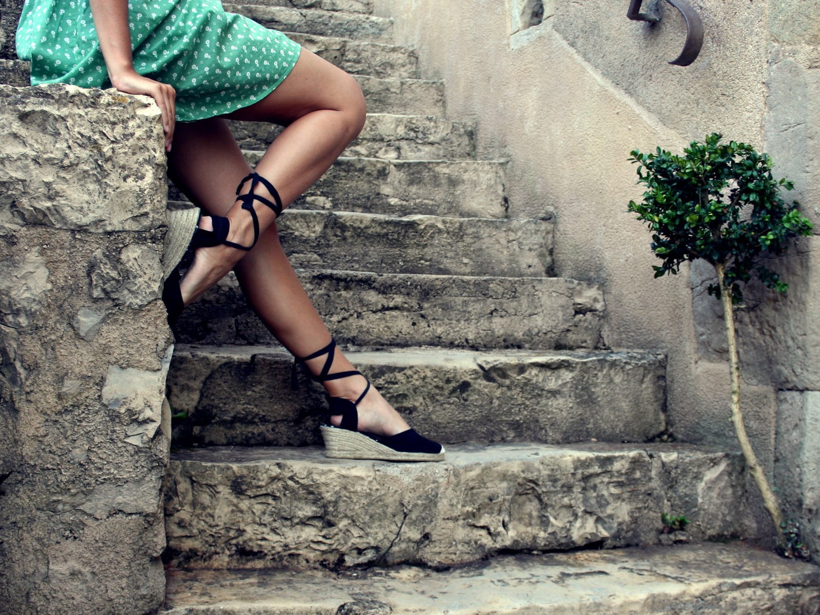 outdoors, human foot, fashion, beautiful, steps, body part, human body part, low section, young Adult, stone Material, stone, summer, sandals, high heels, HD Wallpaper