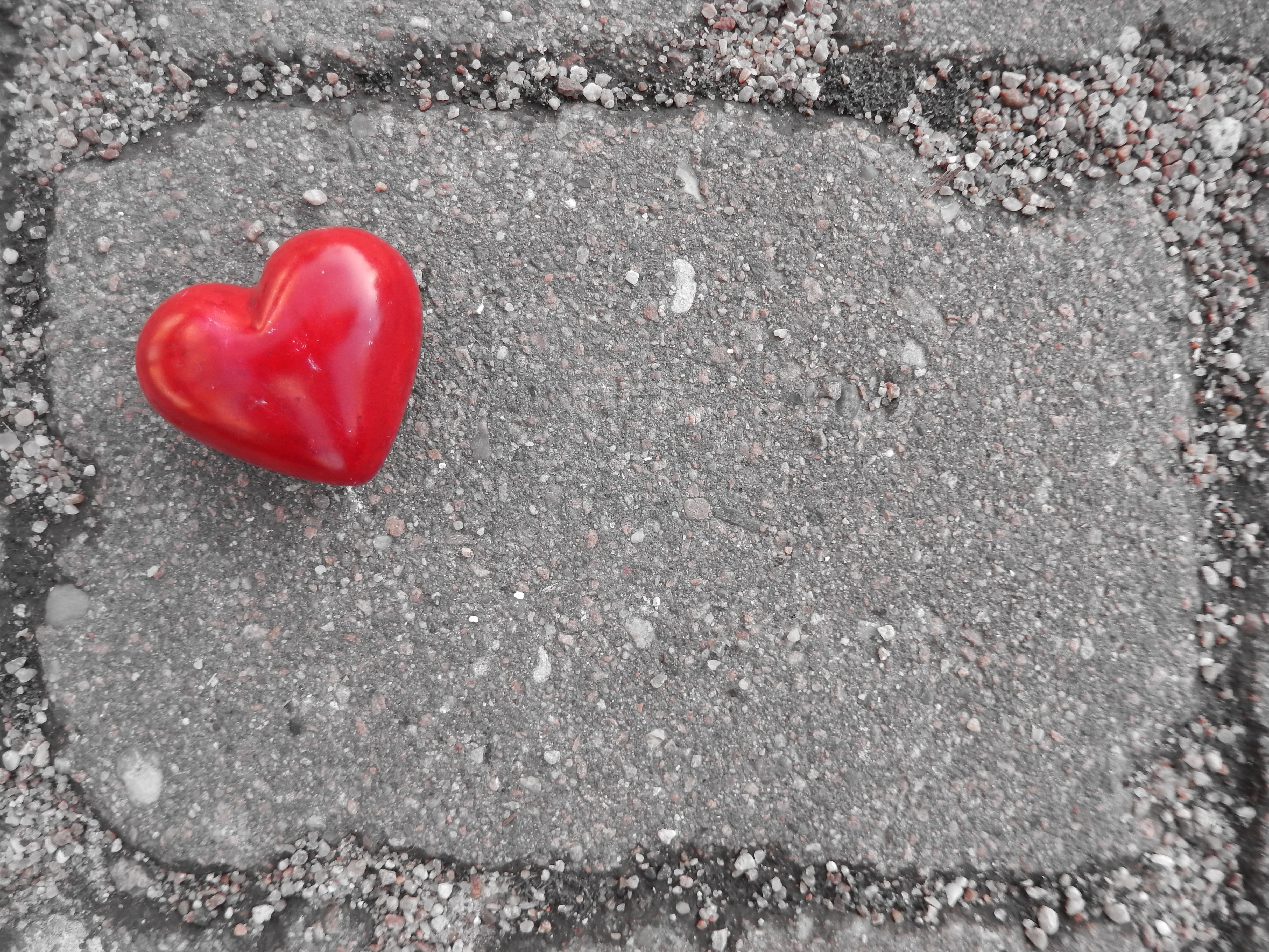 heart, away, directly above, travel, no people, welcome, dom, still life, love, relationship, search, map, street, background, to find, freshness, 4K, HD Wallpaper