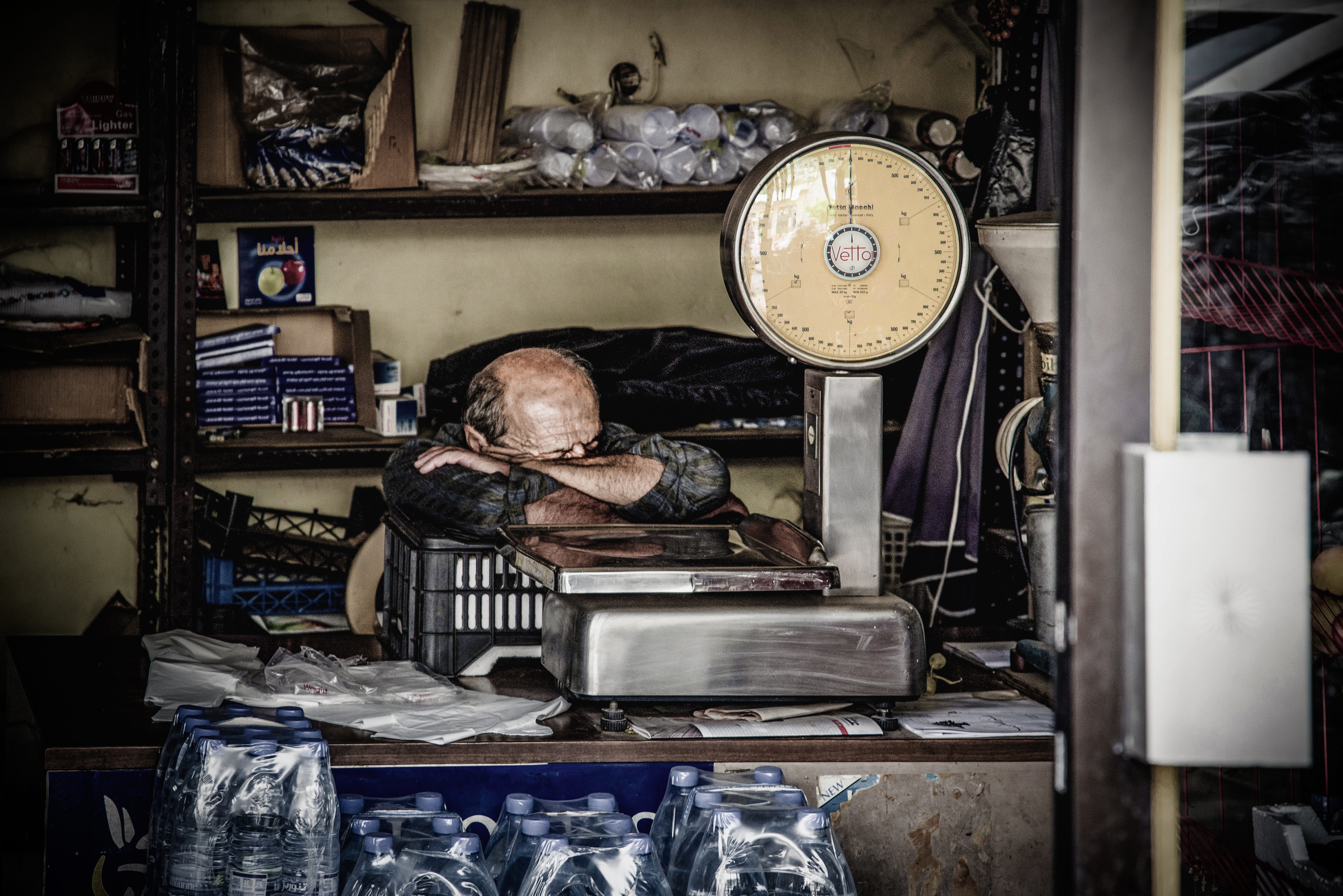 for sale, antique, retail, lebanon, abundance, old, collection, sleep, accuracy, indoors, variation, small business, instrument of time, real people, large group of objects, HD Wallpaper