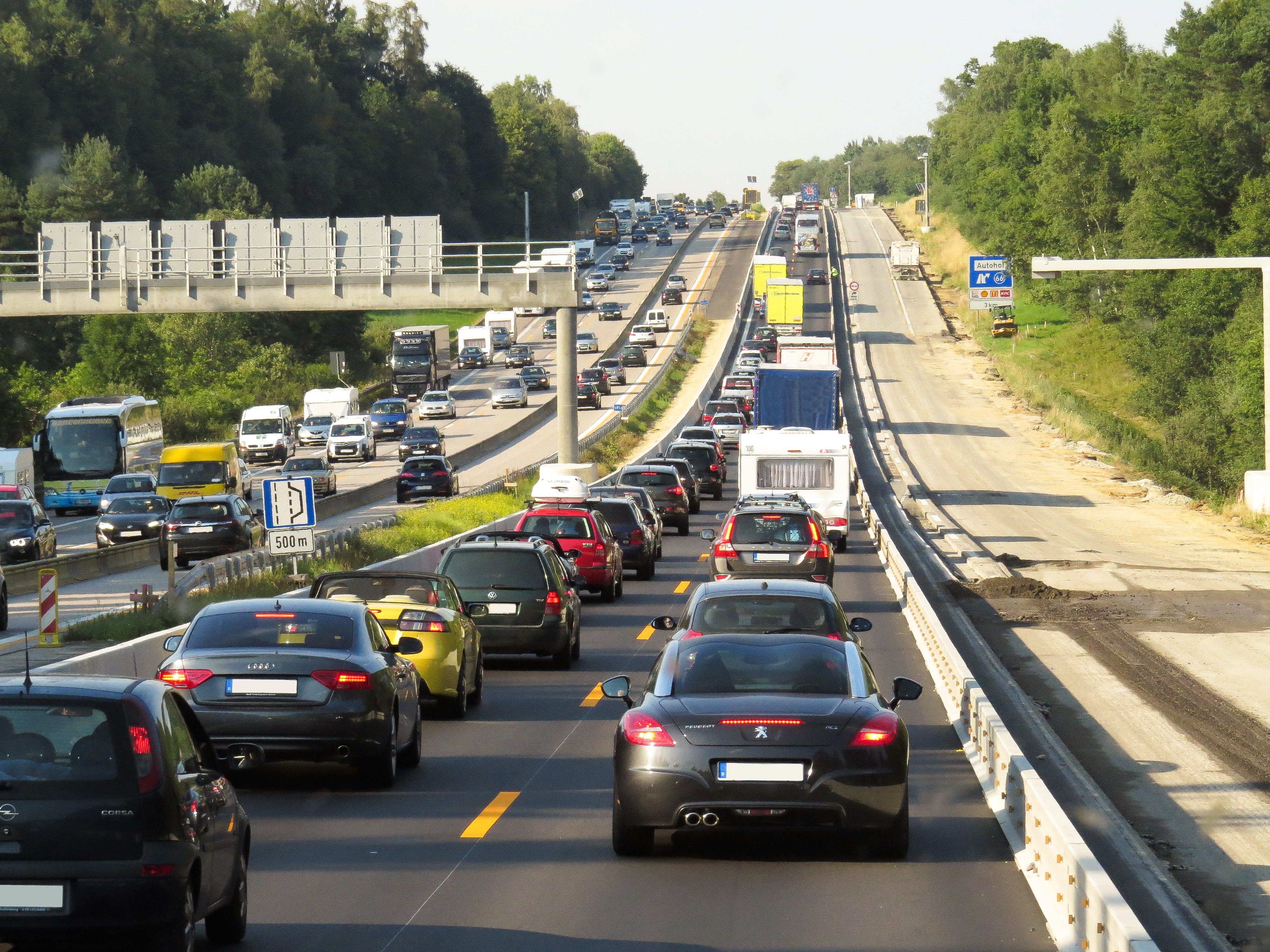 transportation, day, vehicles, outdoors, city, traffic, drive, on the move, 4K, brake lights, mode of transportation, sign, motor vehicle, highway, holiday traffic, HD Wallpaper