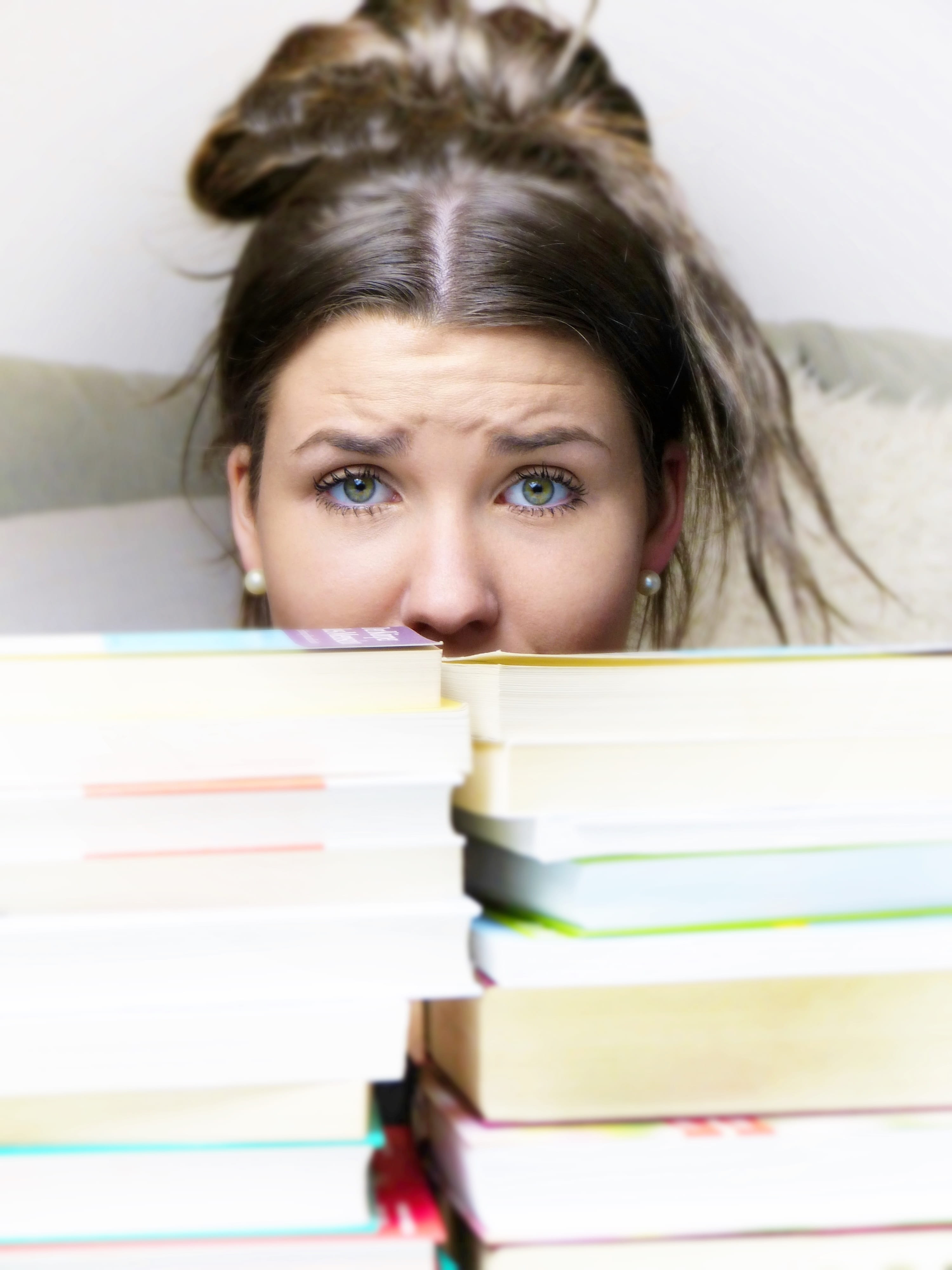 problem, 4K, study, pressure to perform, books, stack, knowledge, women, looking, exercise, girl, studying, contemplation, real people, lifestyles, young women, Phone HD Wallpaper