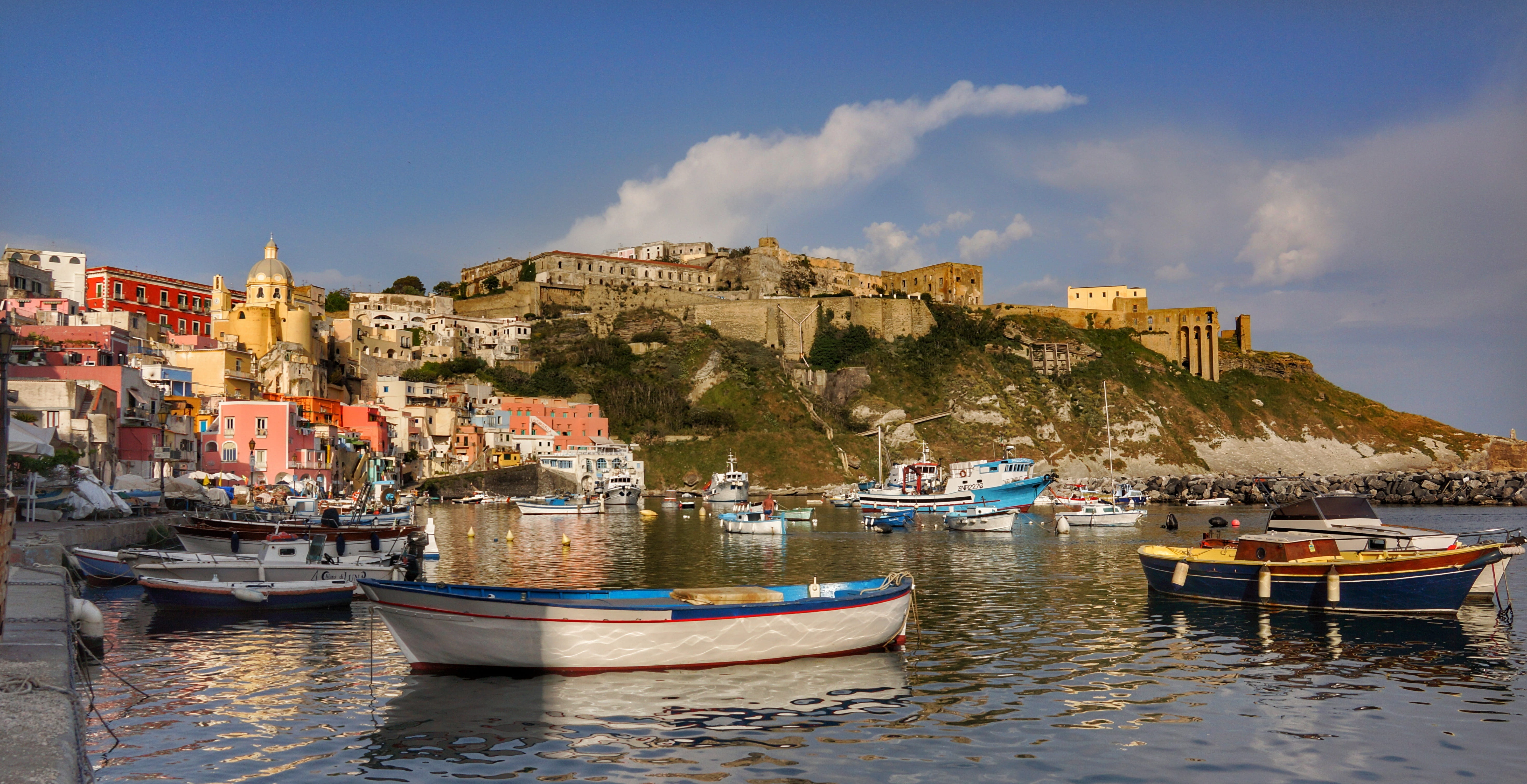 5K, moored, building exterior, cloud - sky, water, architecture, land, travel destinations, nature, no people, harbor, outdoors, recreational boat, island, HD Wallpaper
