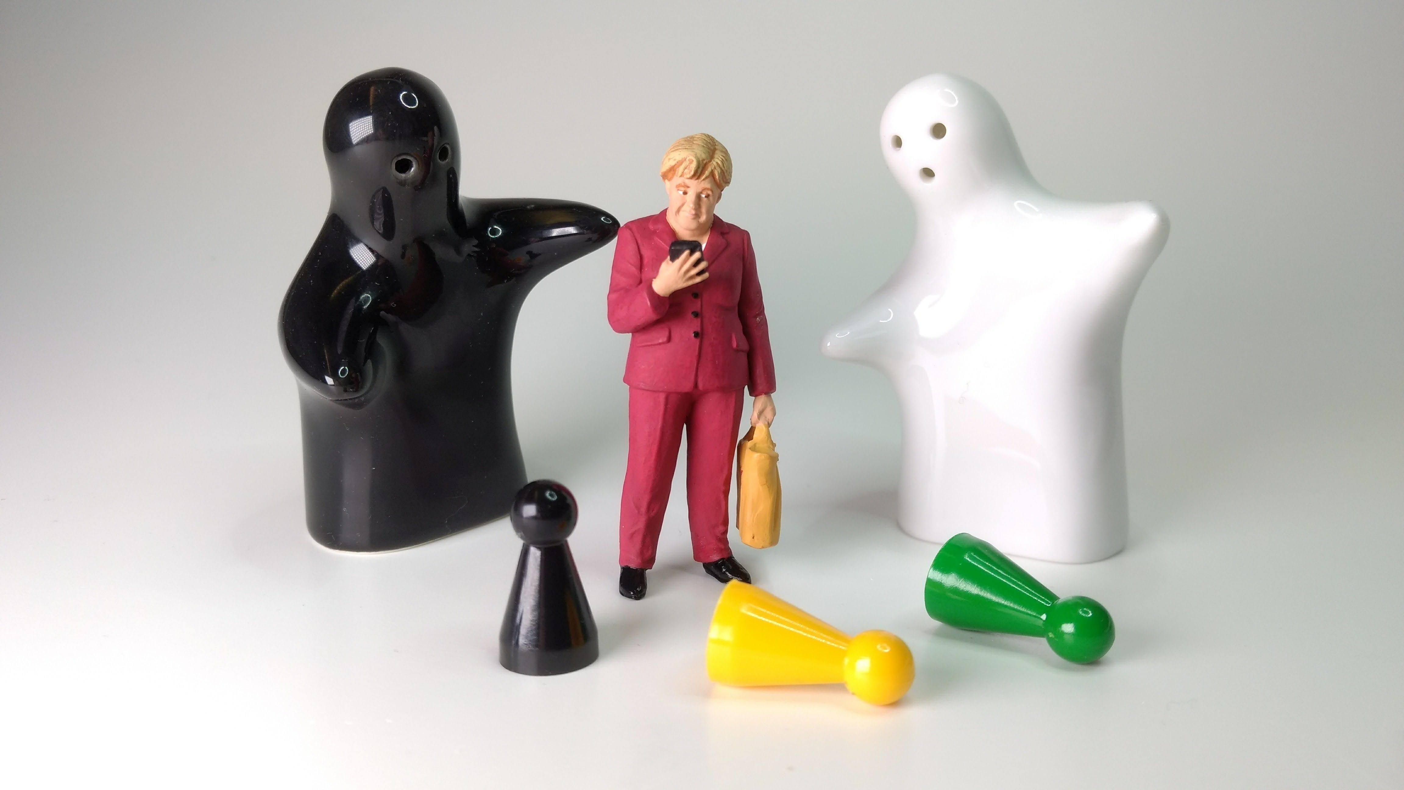 negotiation, female likeness, large group of objects, fdp, representation, group of objects, black, yellow, still life, 4K, government, anthropomorphic, HD Wallpaper