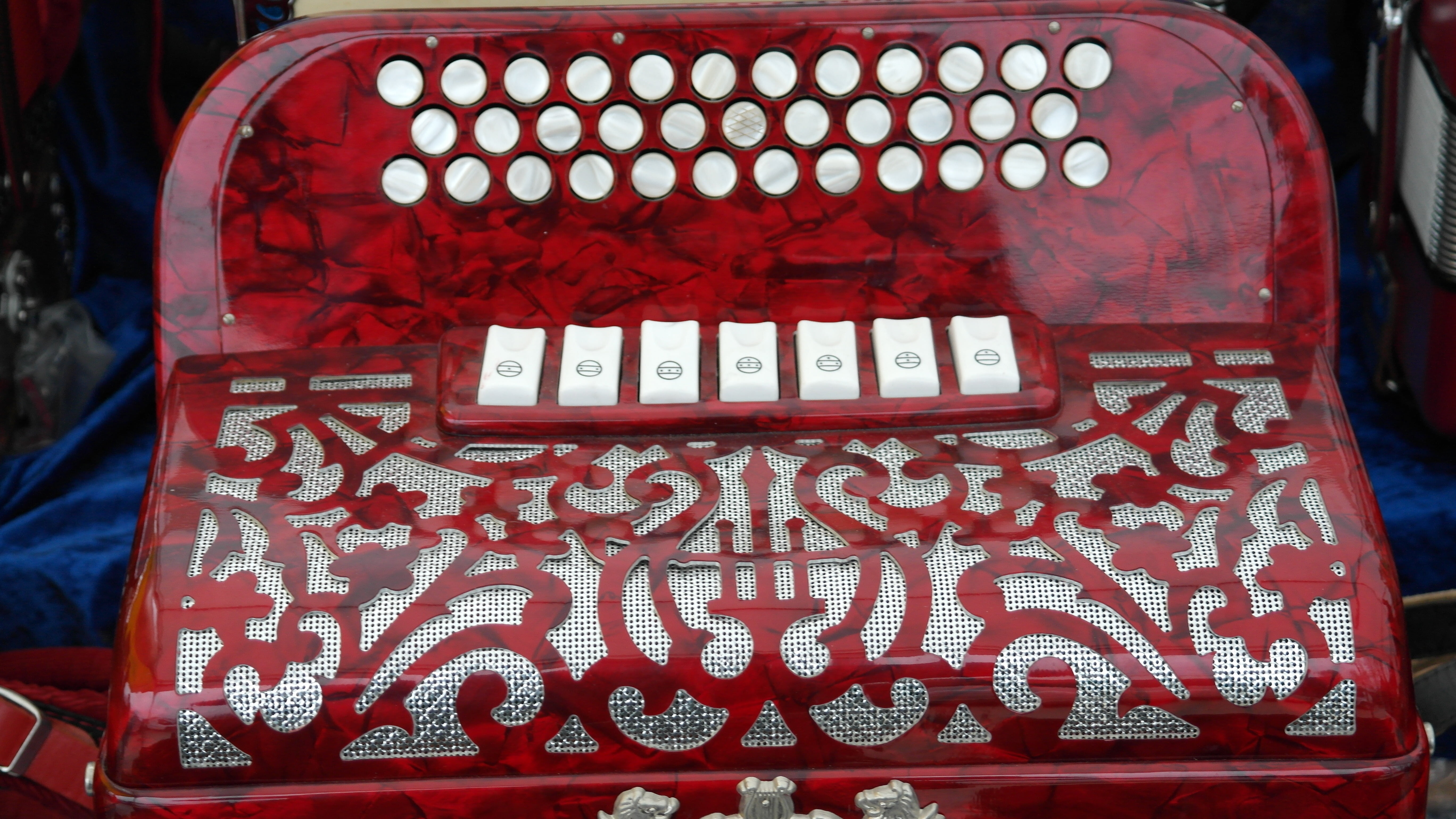accordion, still life, no people, close-up, creativity, retail, negotiate, hanging, text, play, 5K, art and craft, sell, focus on foreground, textile, HD Wallpaper