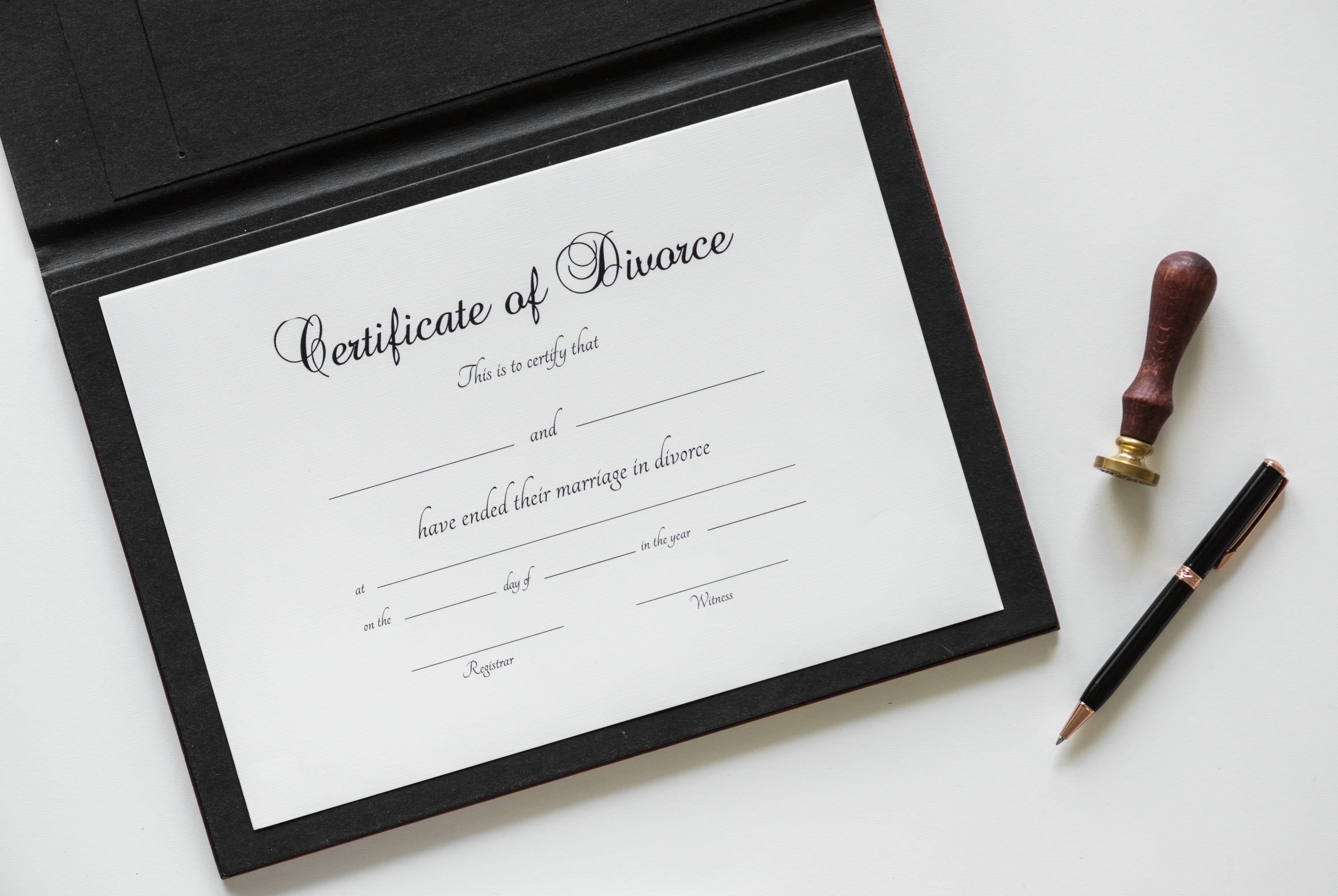 divorcement, note pad, flat lay, western script, paper, fountain pen, end, conflict, husband, to do list, breakup, couple, family, message, isolated, document, HD Wallpaper