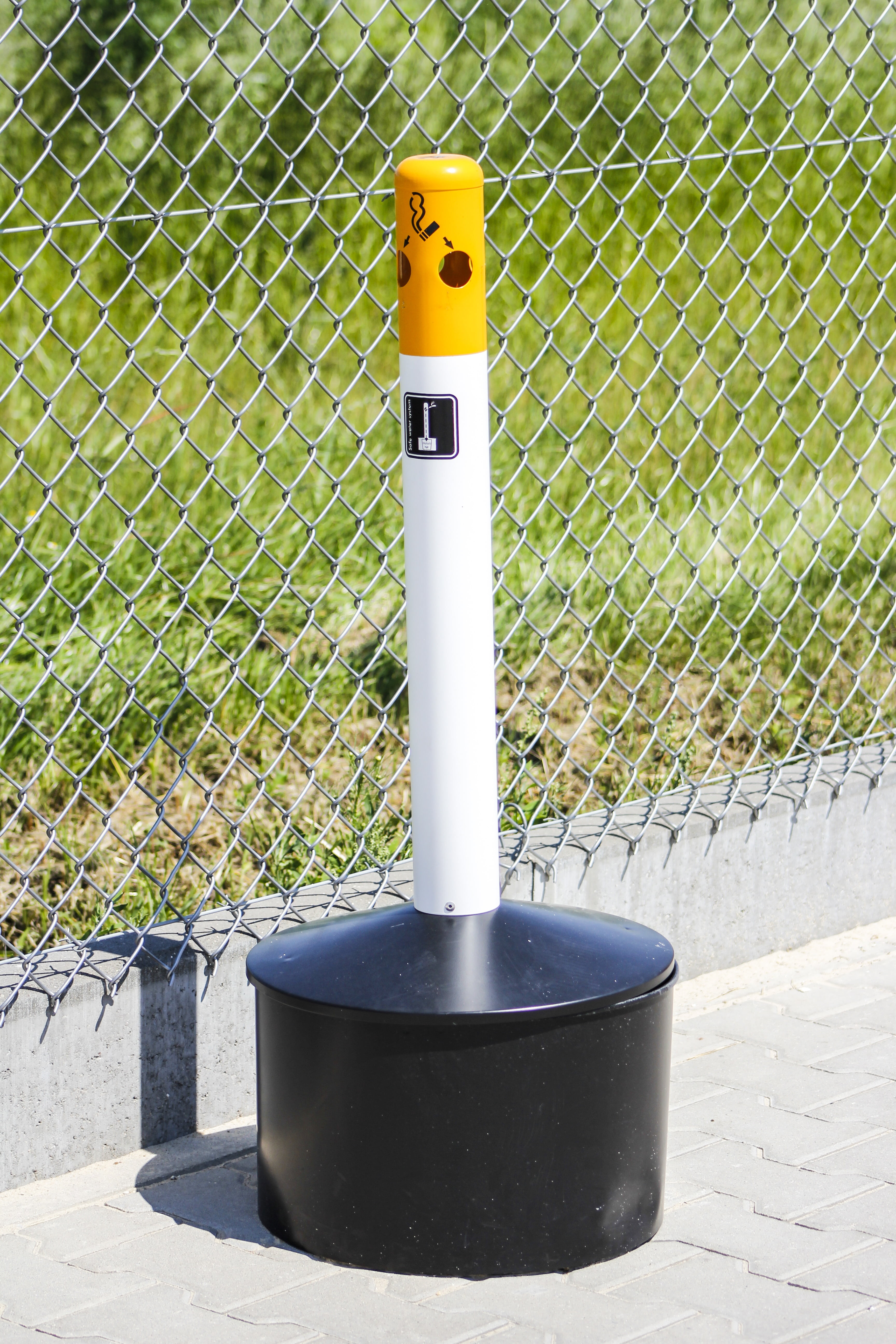 nature, security, safety, land, pole, yellow, protection, fence, waste, sign, burn, no people, sunlight, wastebasket, burning point, papierosu, litter, Phone HD Wallpaper