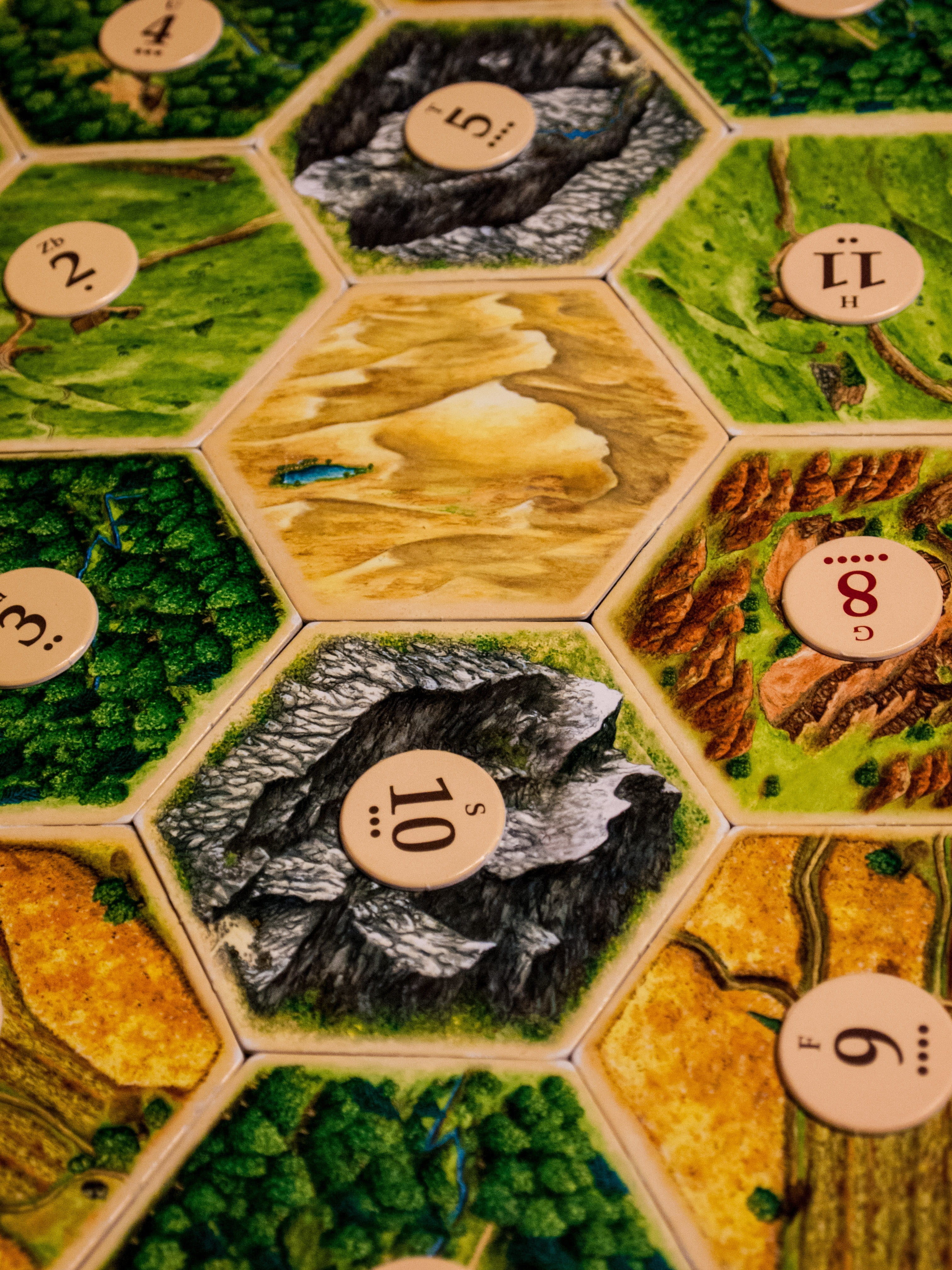 play, settlers of catan, variation, pieces, leisure, no people, representation, challenge, arrangement, choice, numbers, history, table, large group of objects, Phone HD Wallpaper