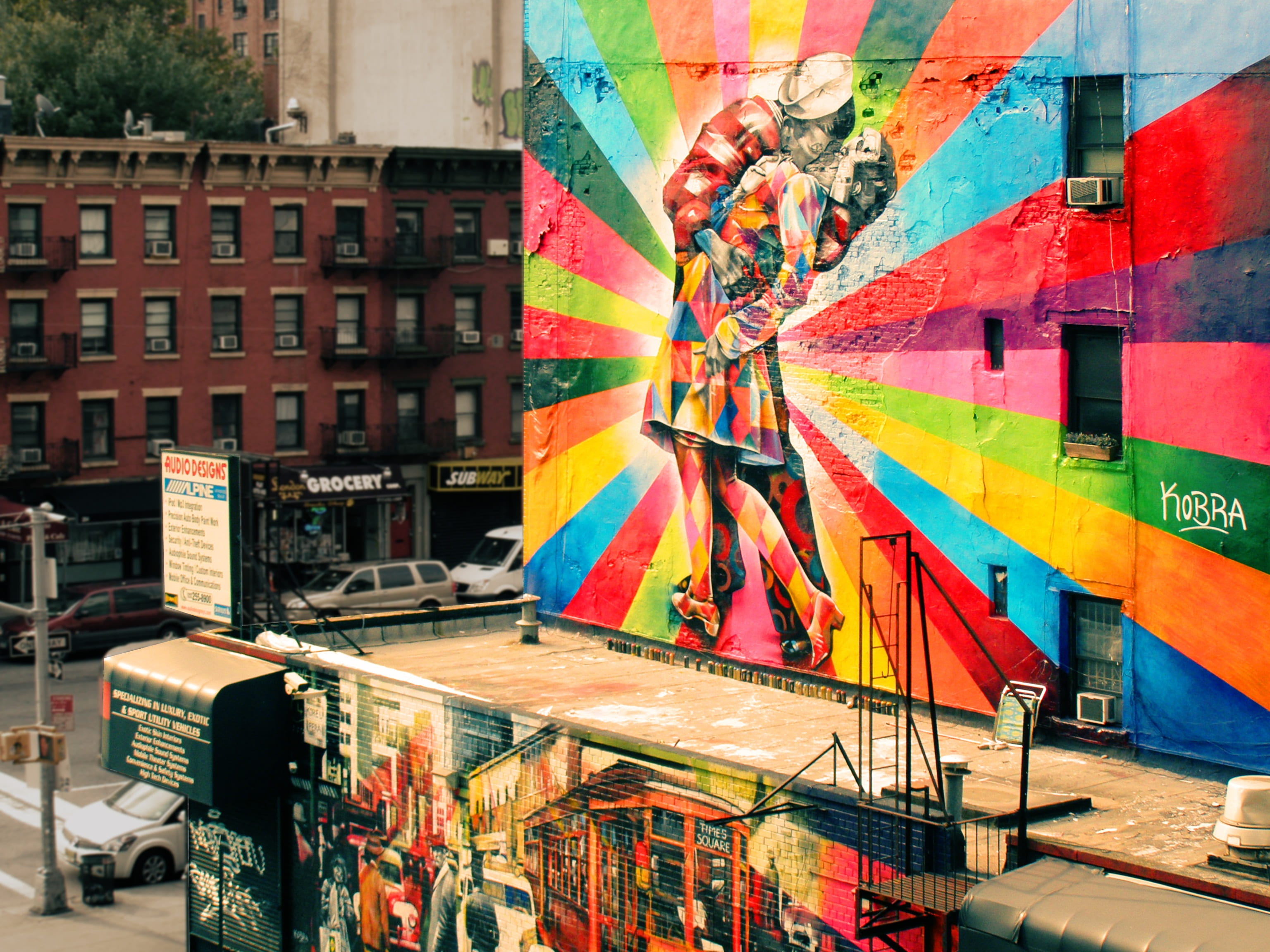 built structure, city life, art, facade, arts culture and entertainment, city, wall, building, flag, text, graffiti, street, building exterior, street art, HD Wallpaper