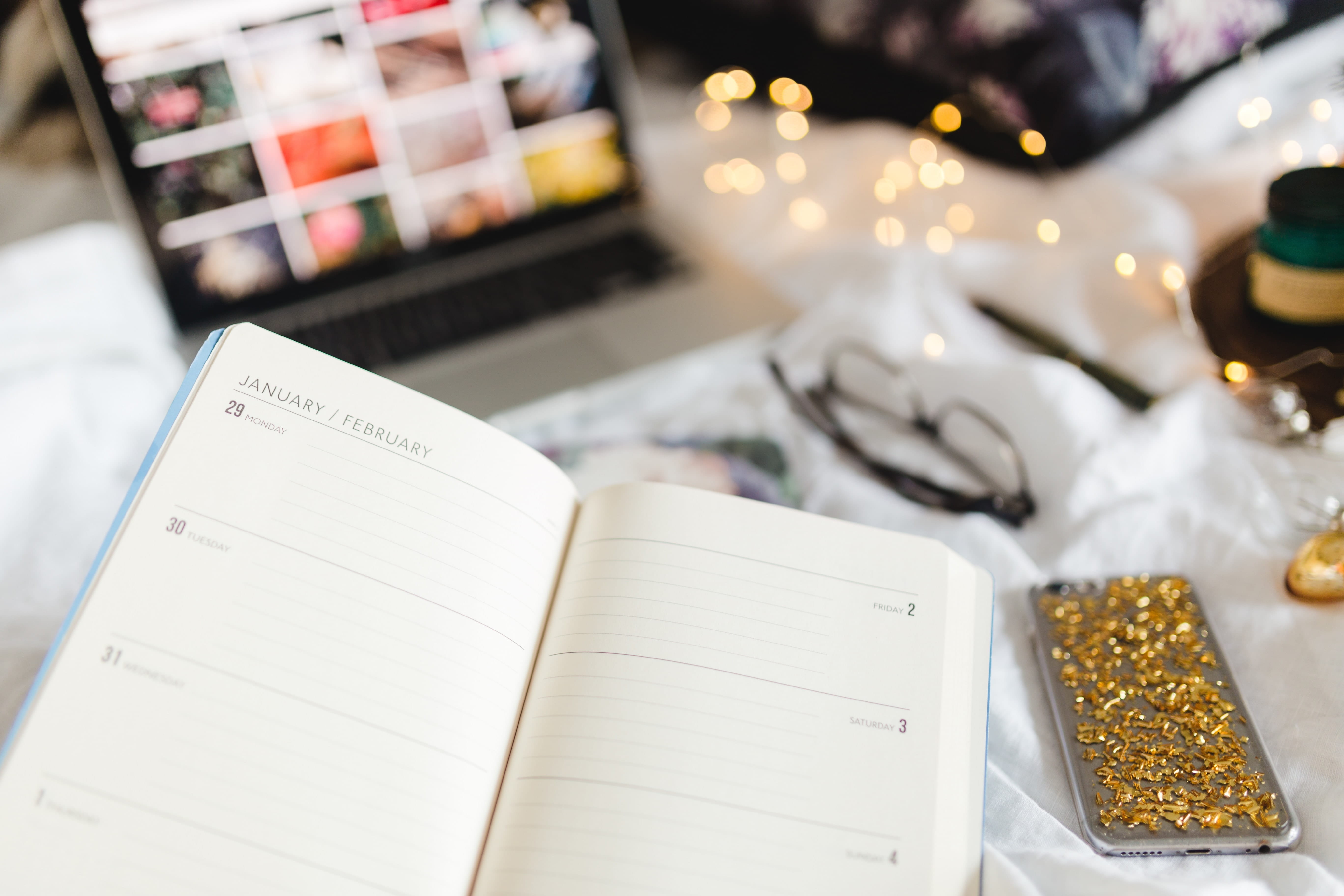 pen, table, communication, food and drink, notebook, work, study, paper, preparation, 5K, indoors, selective focus, bed, books, high angle view, calendar, HD Wallpaper