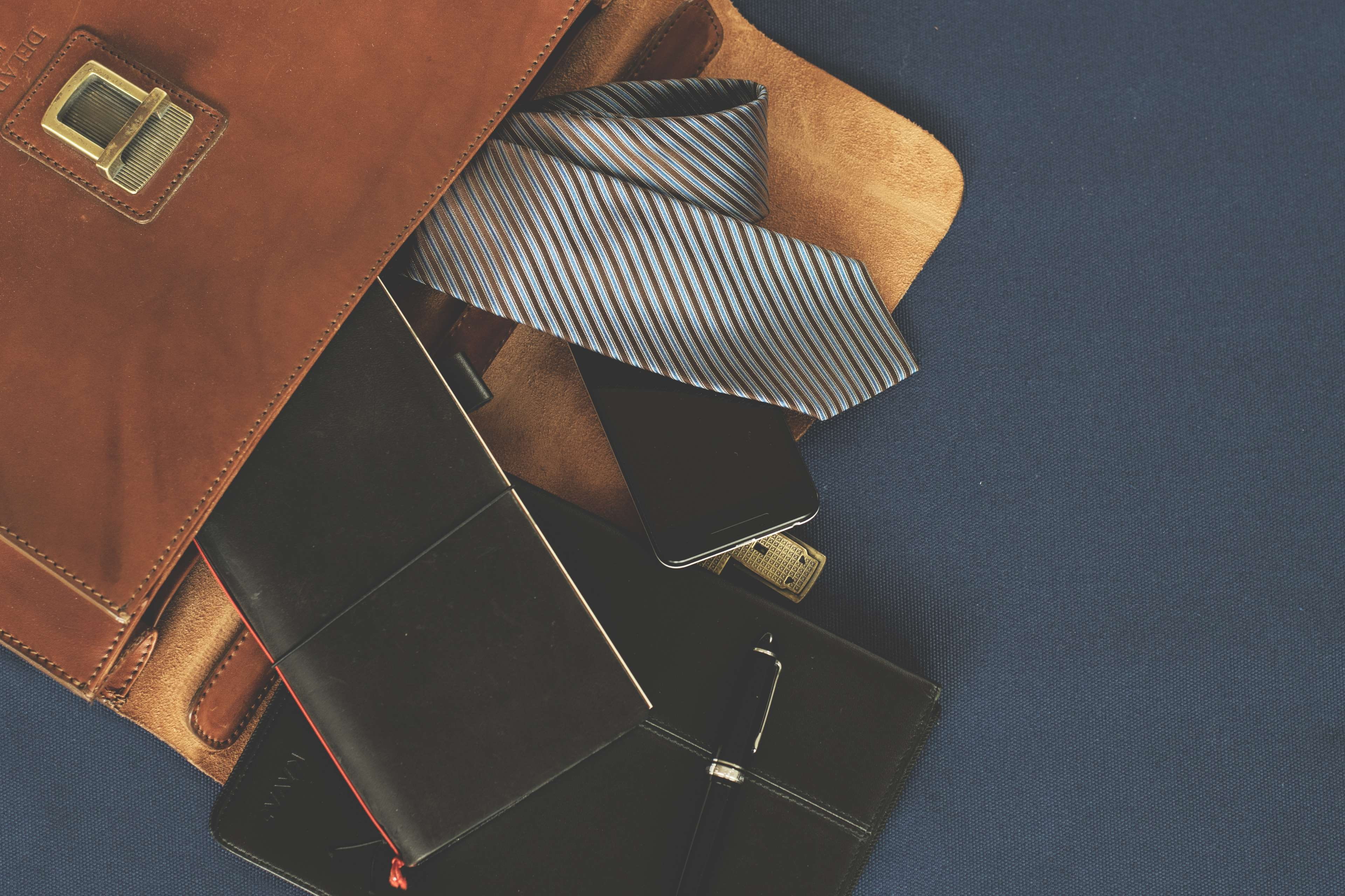 midori, directly above, flooring, mens fashion, leather goods, briefcase, high angle view, seat, formalwear, businessman, 4K, bag, no people, fashion, HD Wallpaper